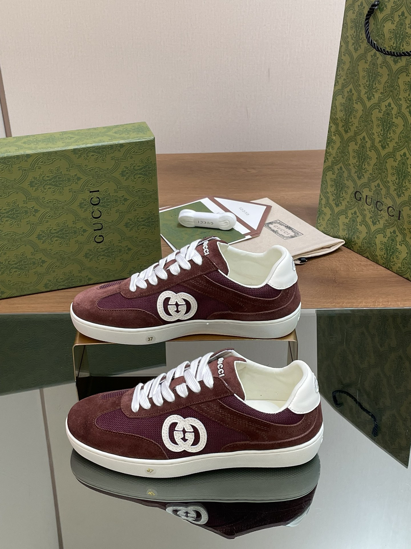 UA GUCCI INTERLOCKING G SNEAKER Red