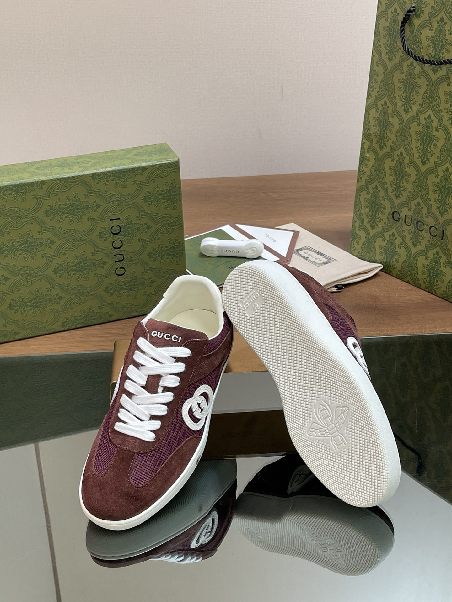 UA GUCCI INTERLOCKING G SNEAKER Red