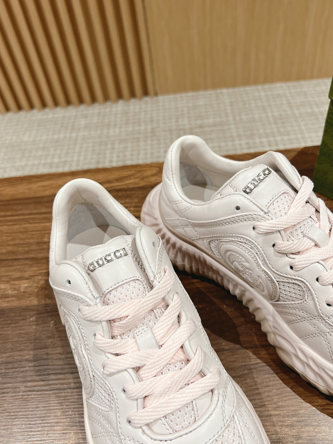 UA GUCCI RIPPLE SNEAKER