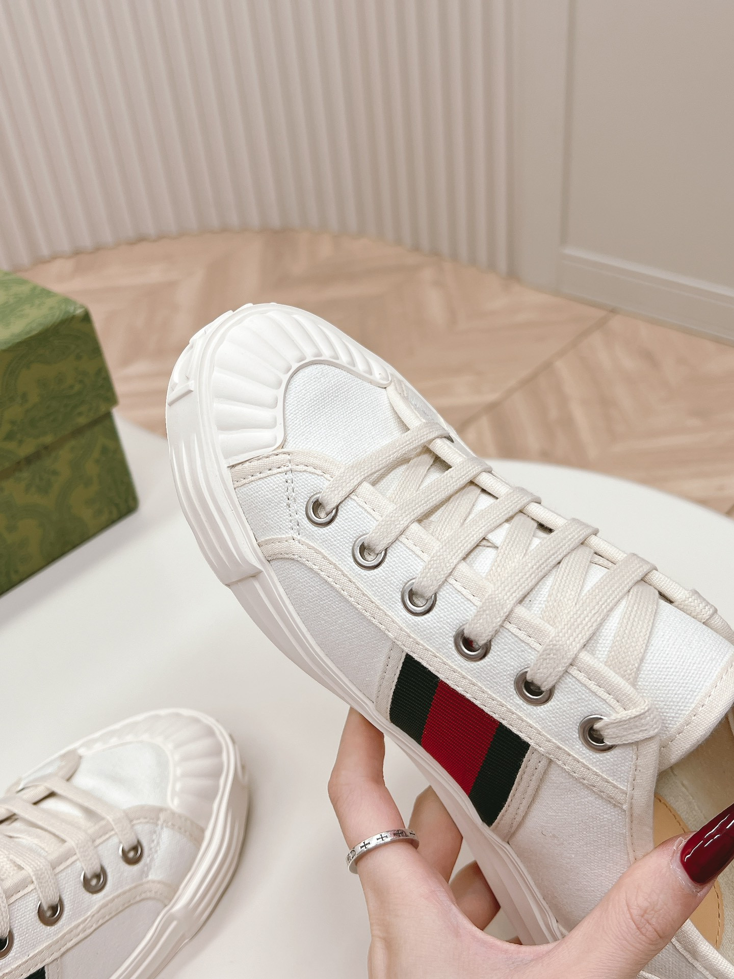 UA GUCCI SNEAKER WITH WEB