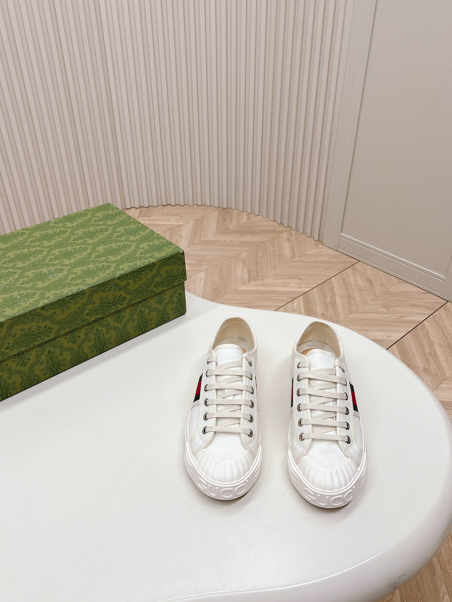 UA GUCCI SNEAKER WITH WEB