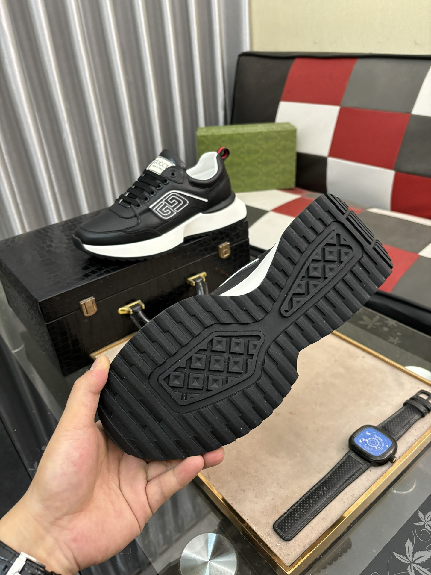 UA GUCCI RUN SNEAKER
