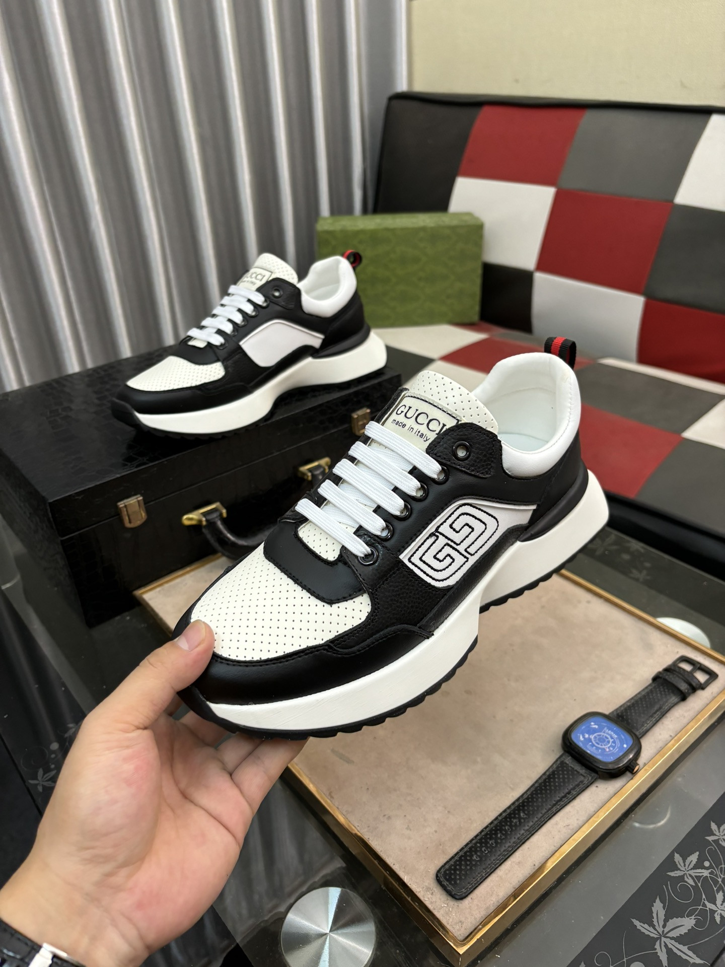 UA GUCCI RUN SNEAKER