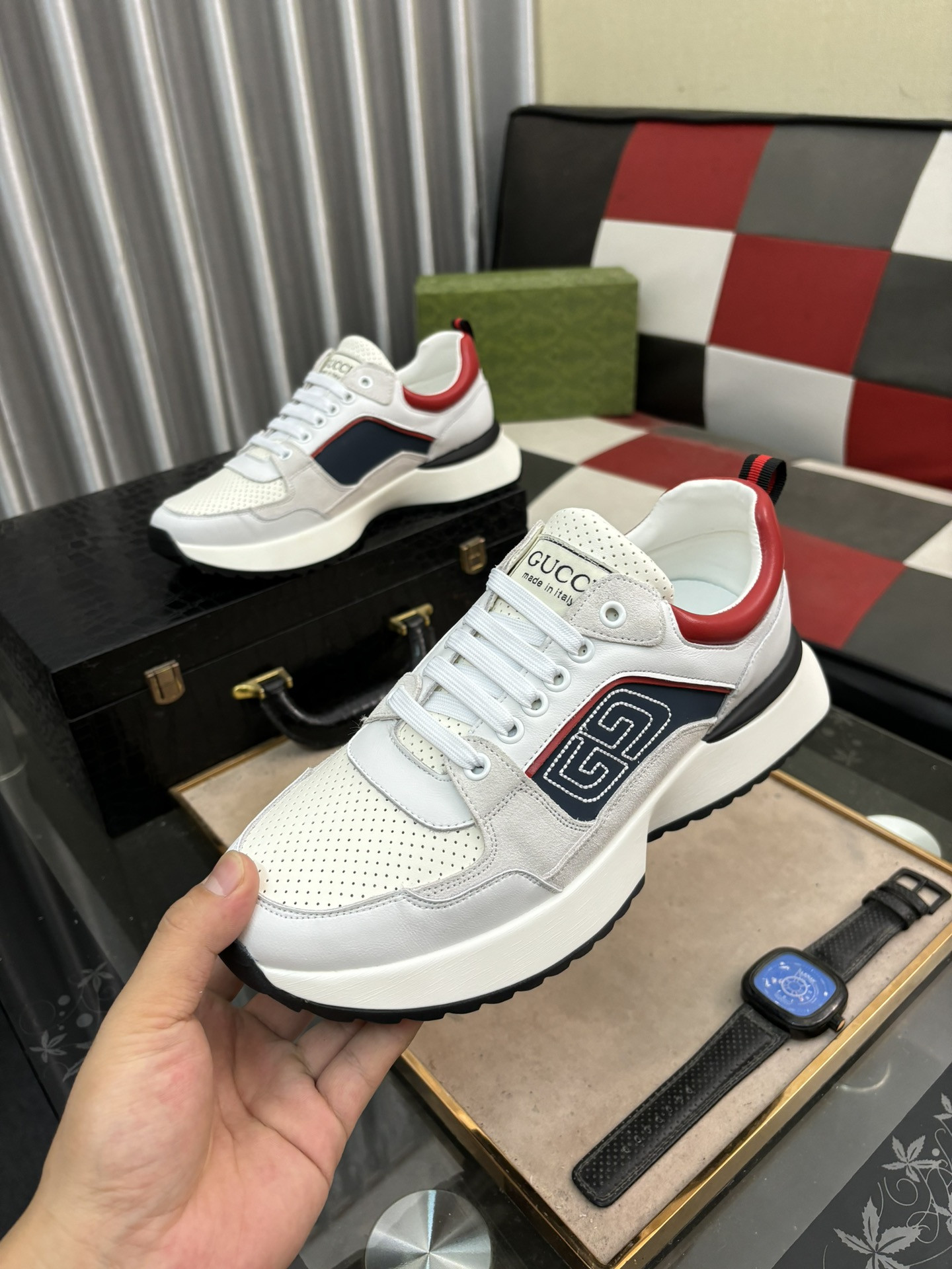 UA GUCCI RUN SNEAKER