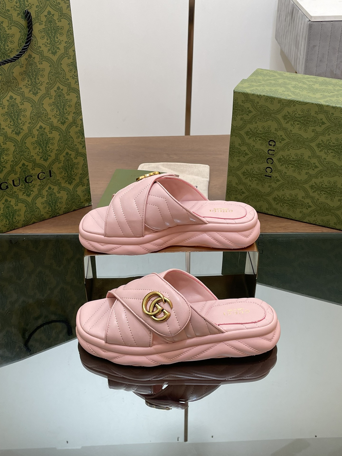 UA GUCCI WOMEN
