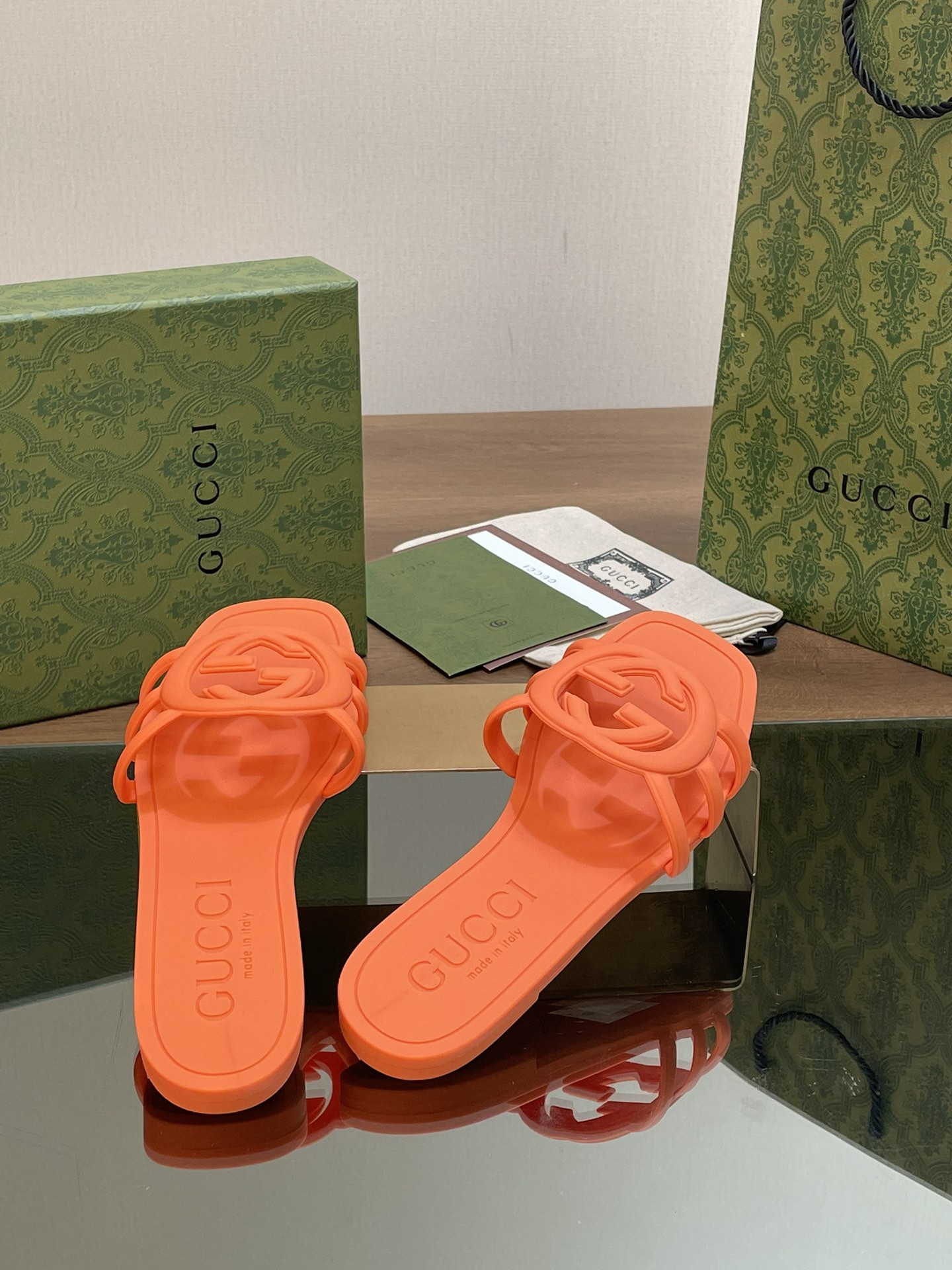 UA GUCCI INTERLOCKING G SLIDE SANDAL Orange
