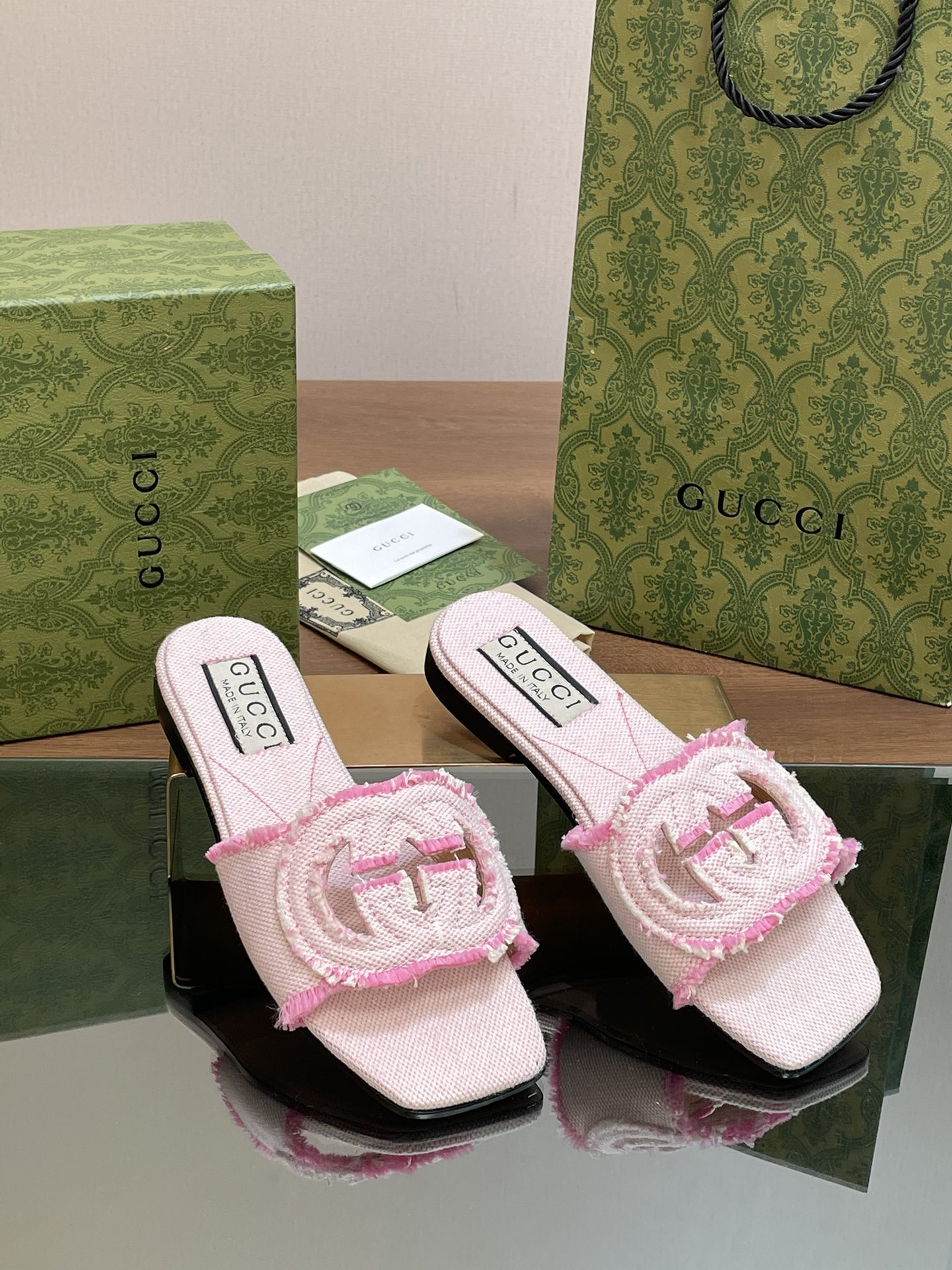 UA GUCCI WOMEN