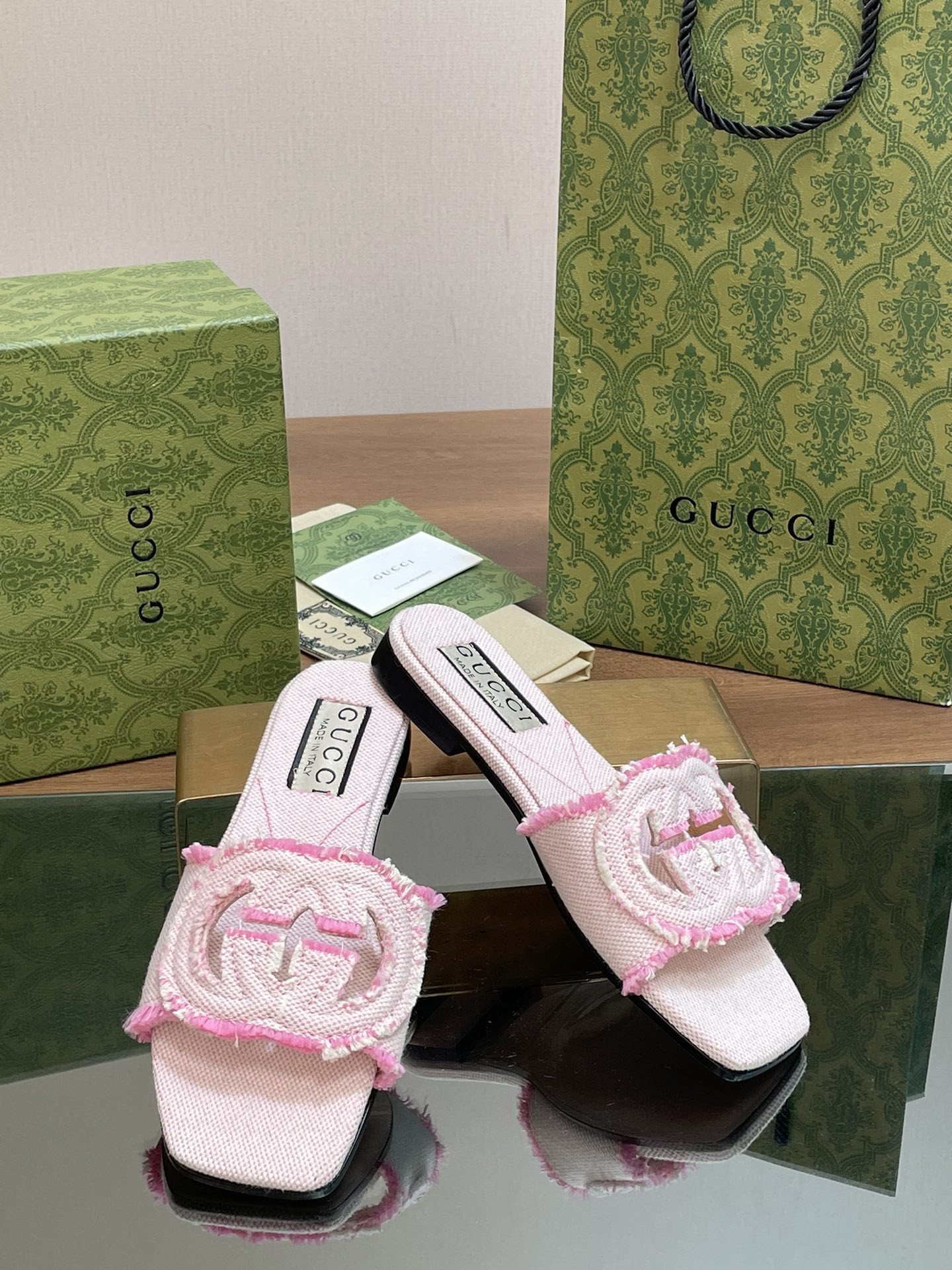 UA GUCCI WOMEN