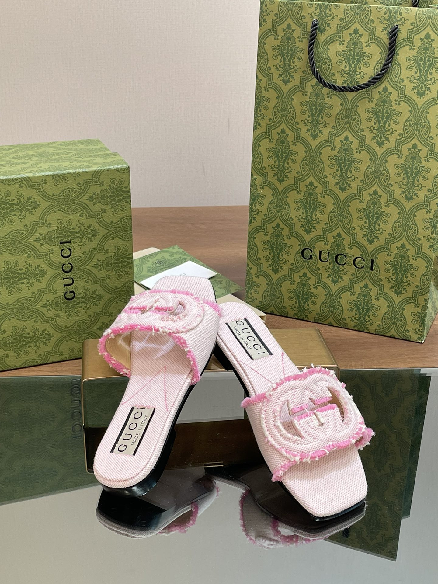 UA GUCCI WOMEN
