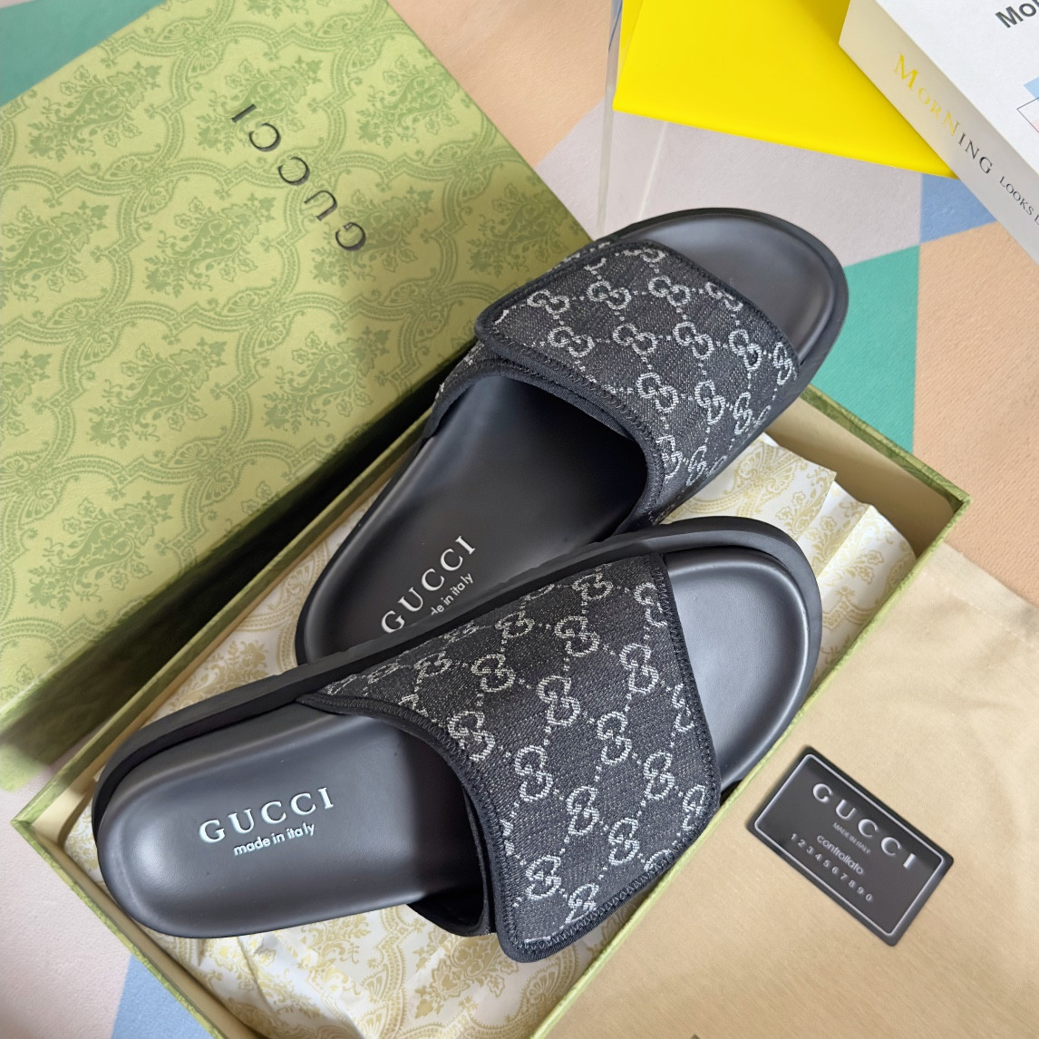 UA GUCCI GG SLIDE SANDAL
