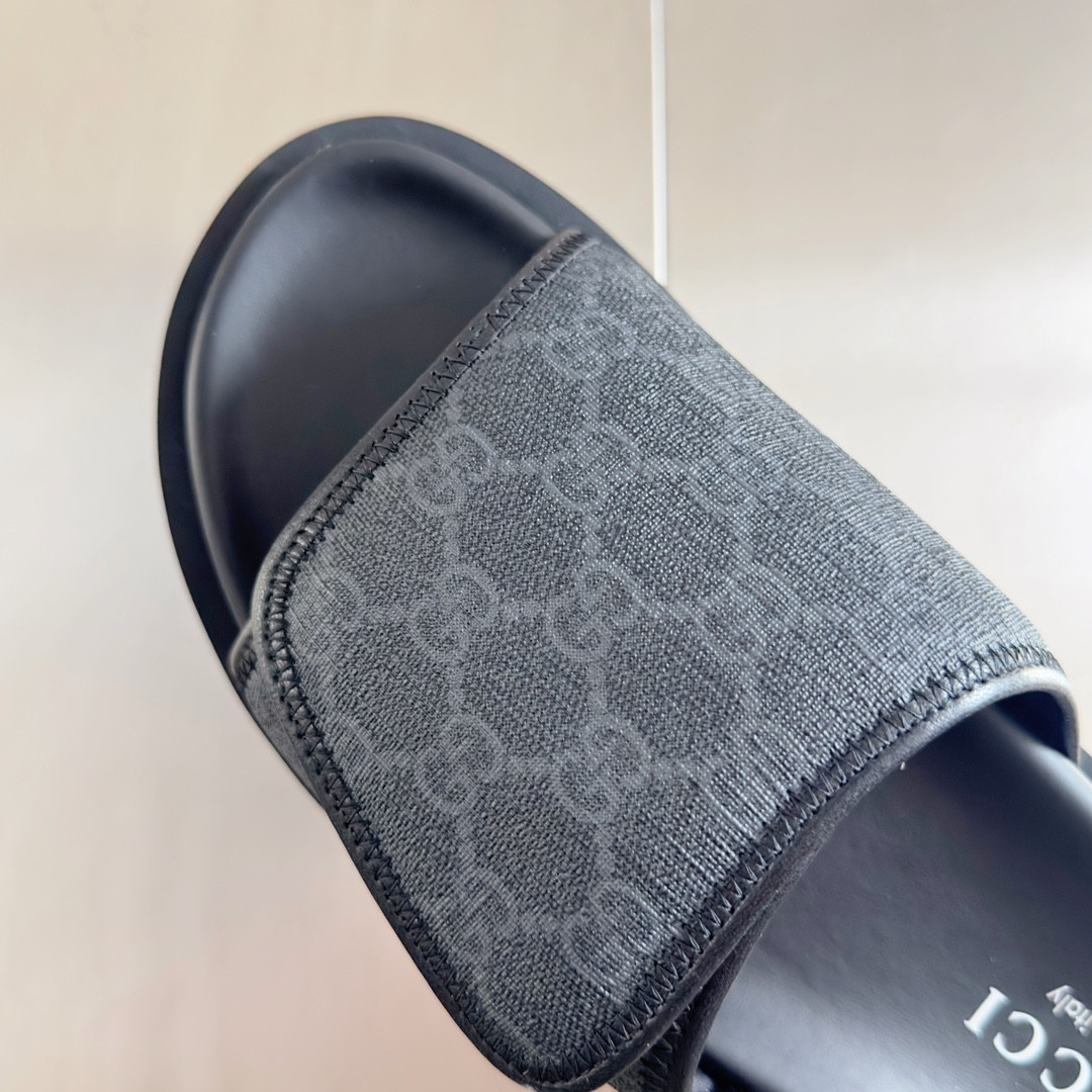 UA GUCCI GG SLIDE SANDAL