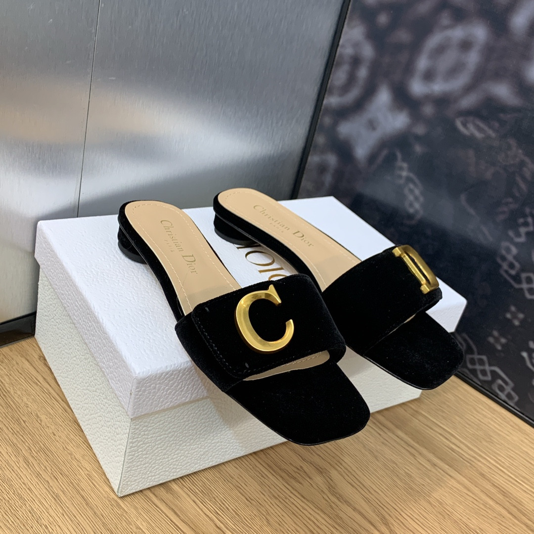 UA Dior Or C'est Dior Slide