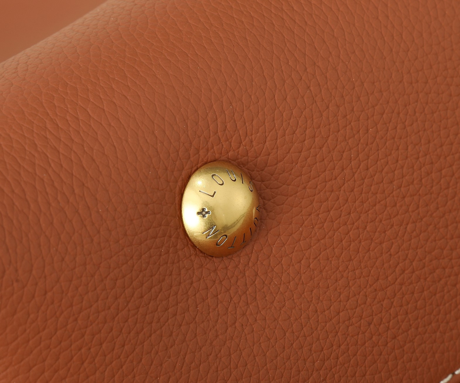 LV Low Key Hobo MM M25354 12.2 x 13.8 x 7.1 in