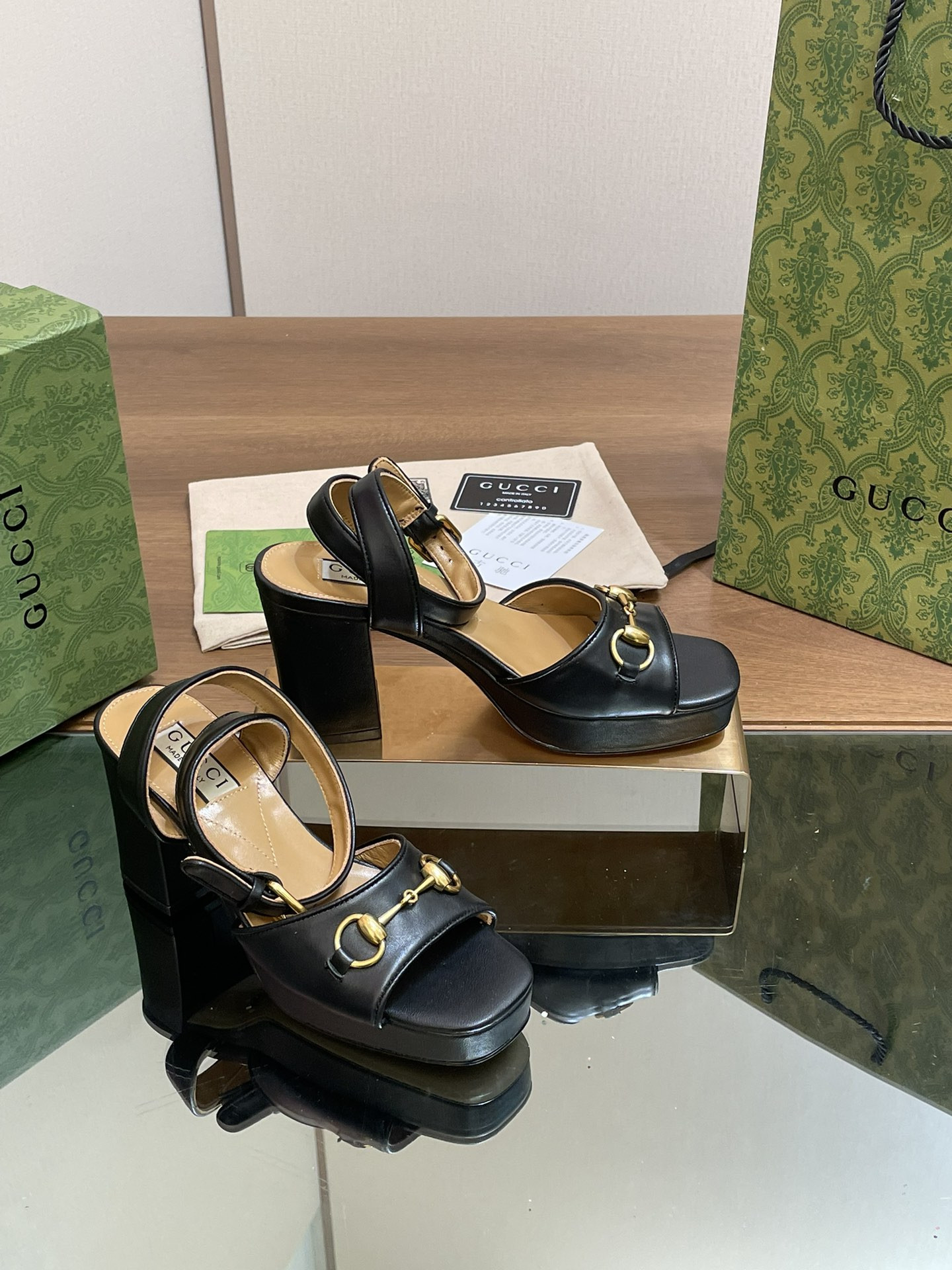 UA GUCCI HORSEBIT PLATFORM SANDAL