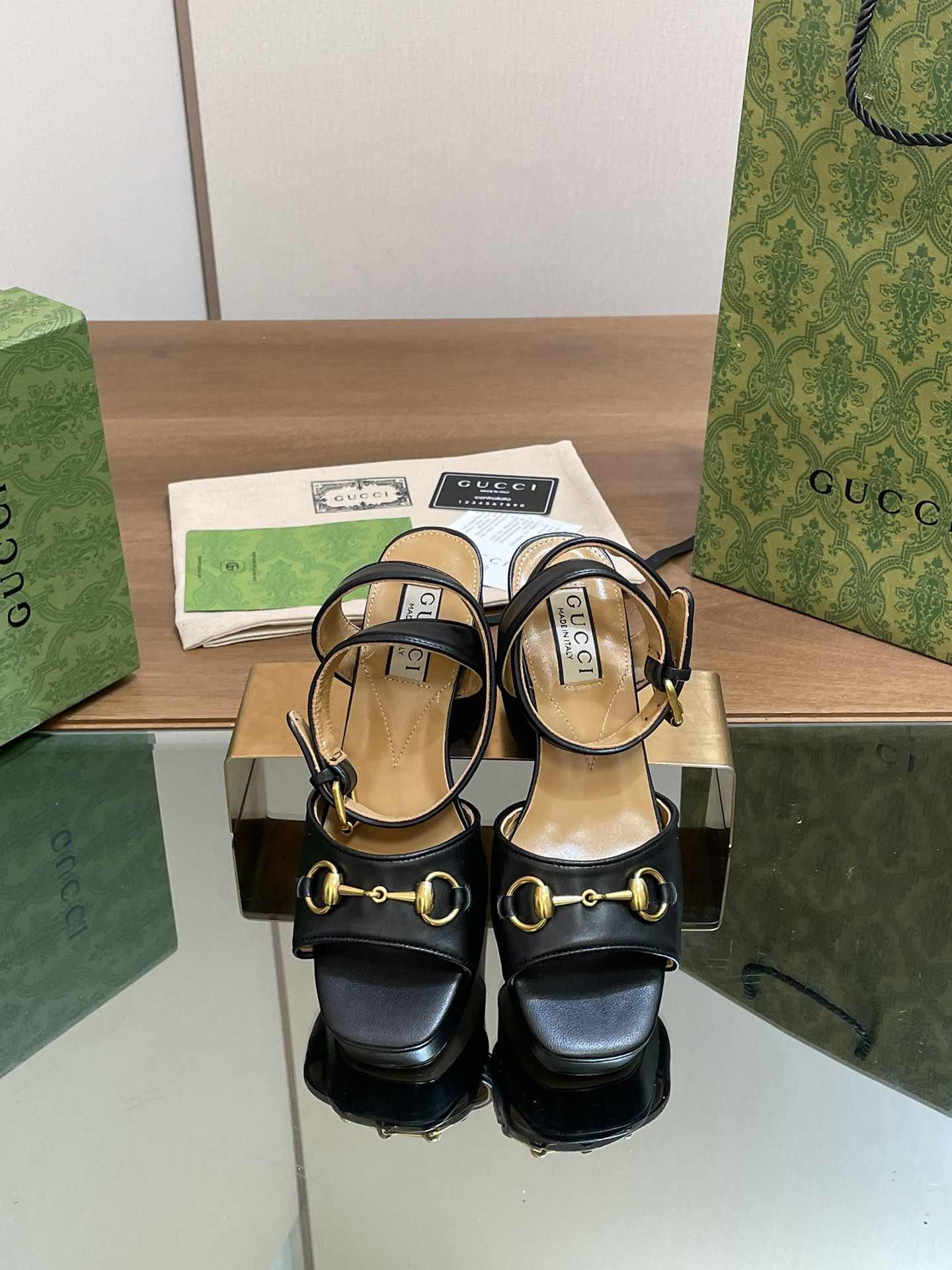 UA GUCCI HORSEBIT PLATFORM SANDAL