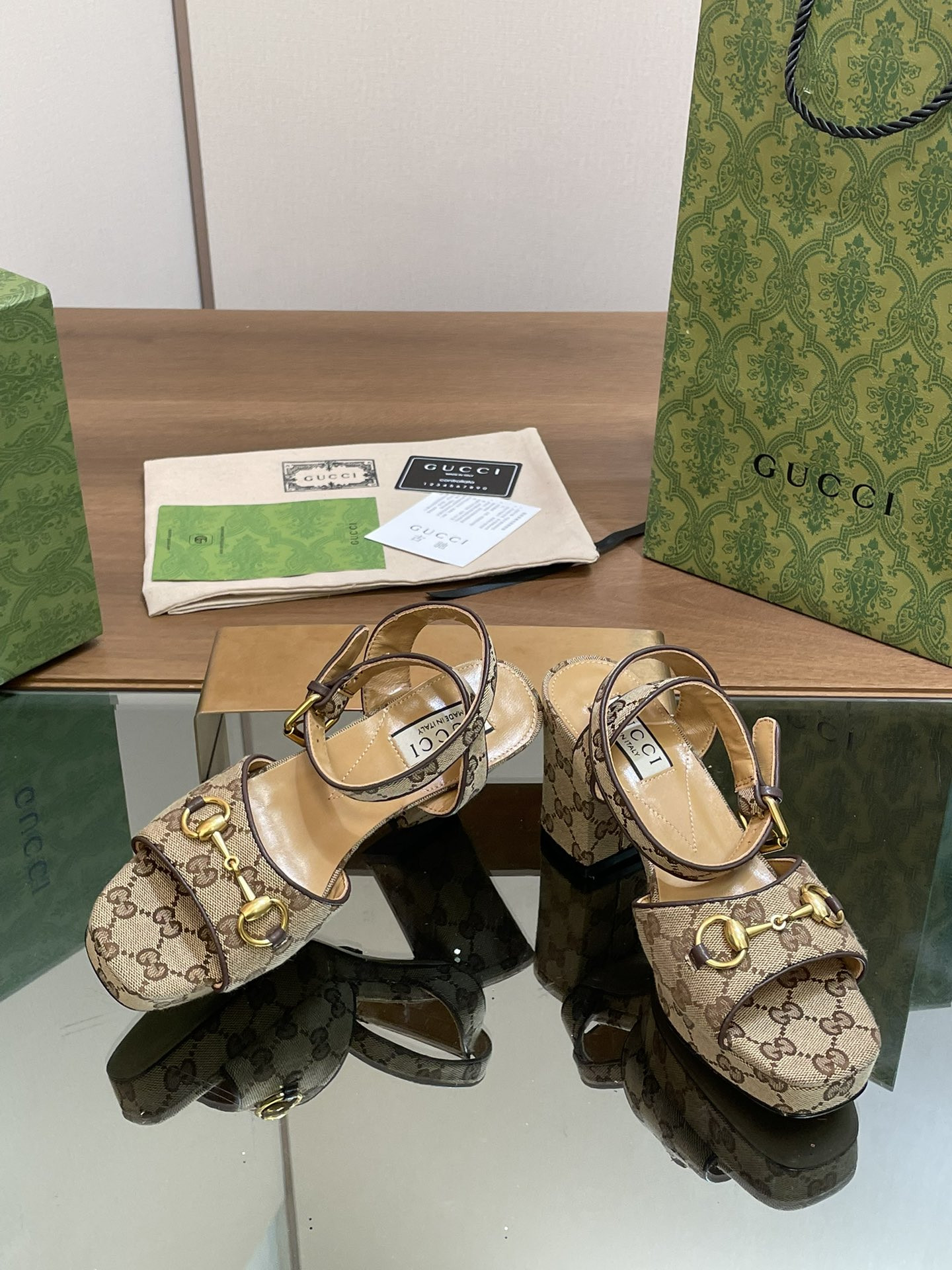 UA GUCCI HORSEBIT PLATFORM SANDAL