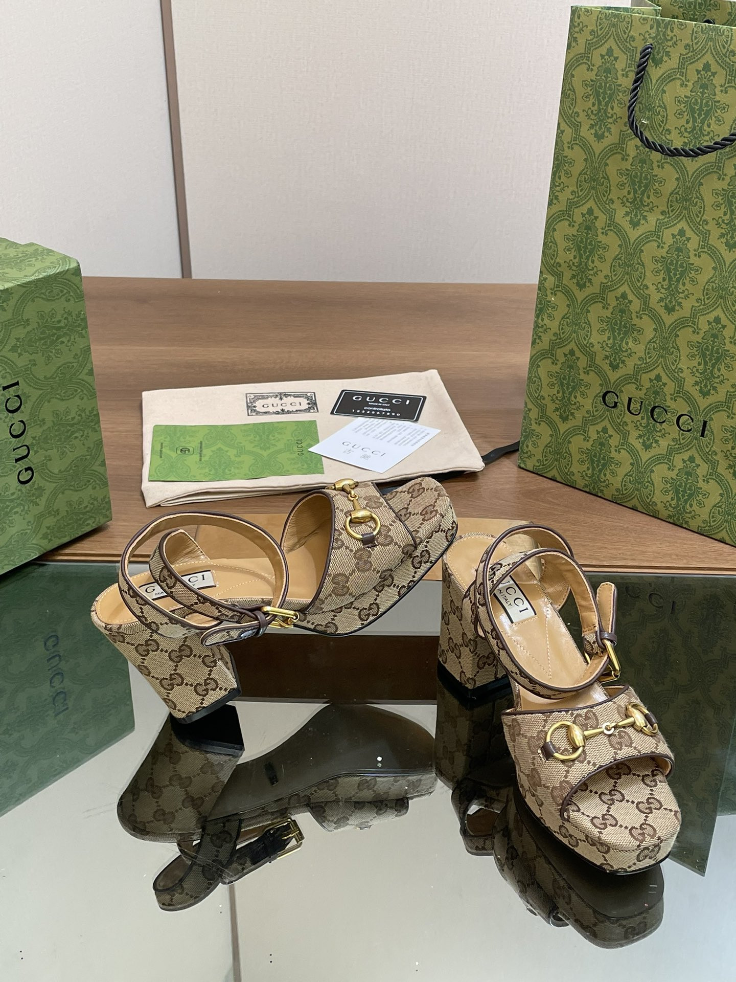 UA GUCCI HORSEBIT PLATFORM SANDAL