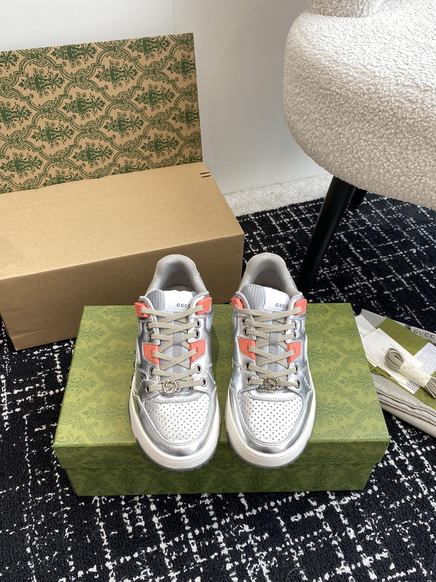 UA GUCCI Low-Top SNEAKER