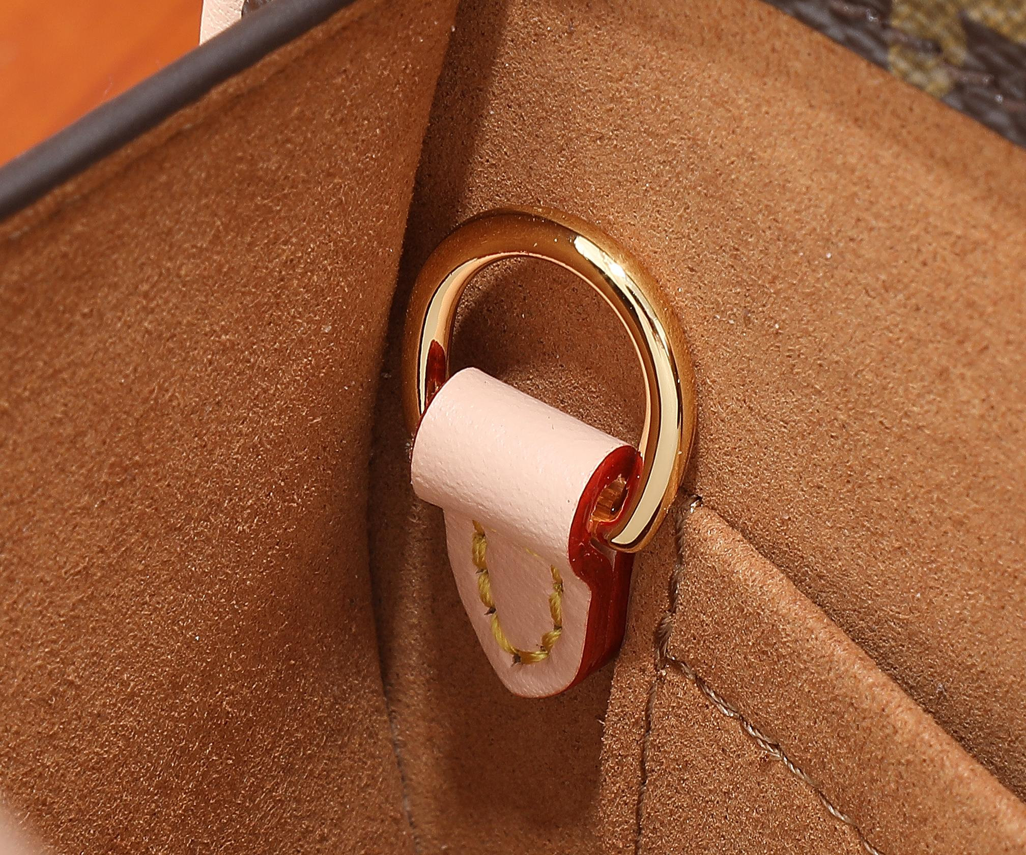 LV Around Me PM M47117 8.9 x 8.3 x 2.8 inches