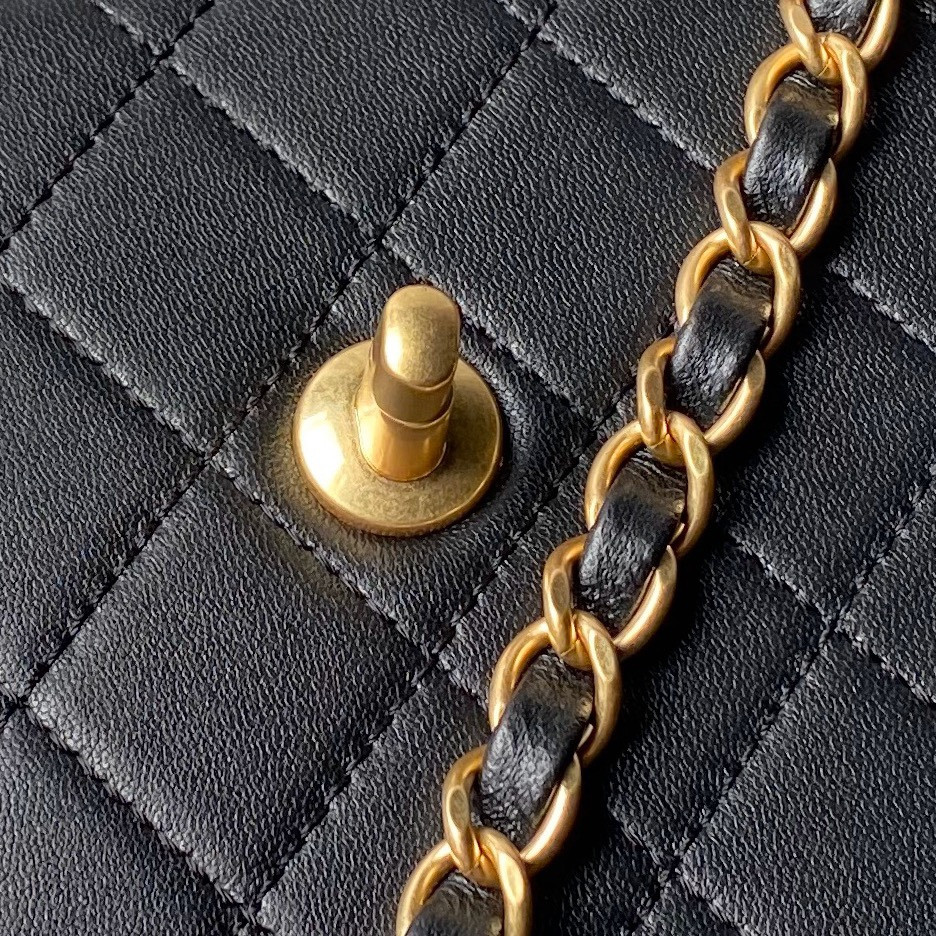 Chanel vintage style 23×16cm