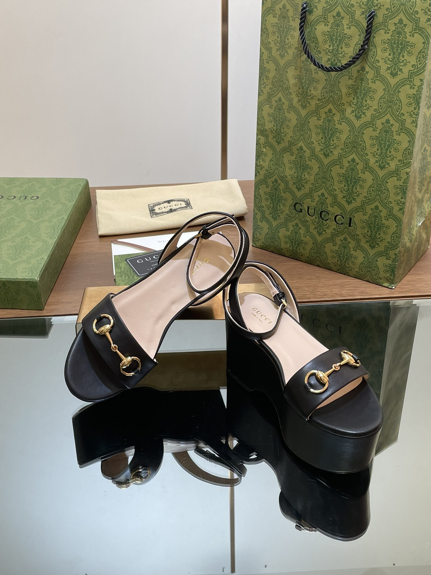 UA GUCCI WOMEN
