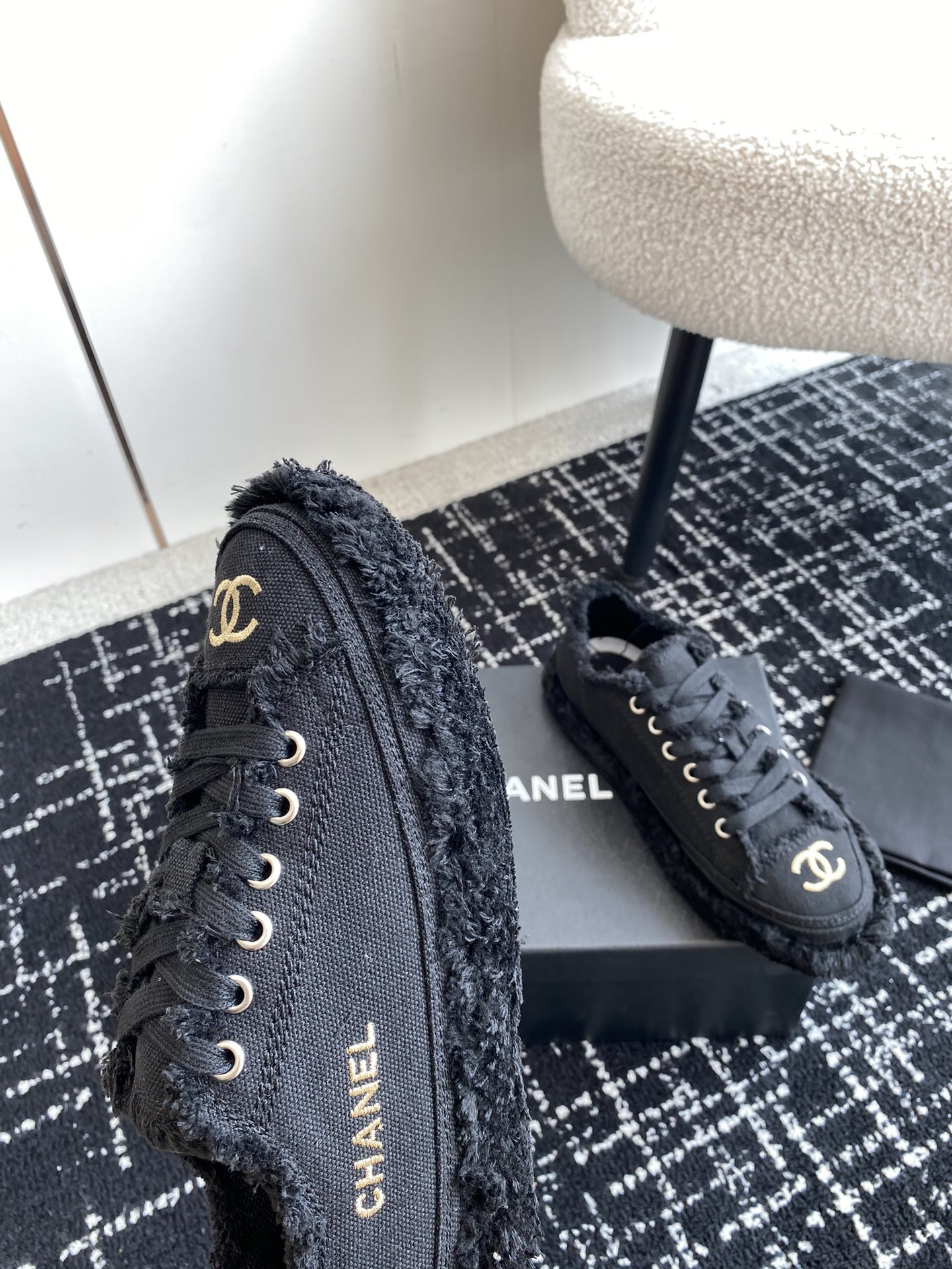 UA CHANEL SNEAKER