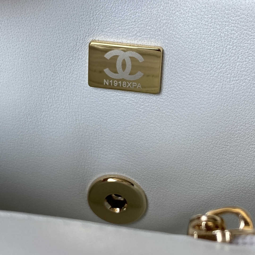 CHANEL Mini CF handle 20x12x6cm