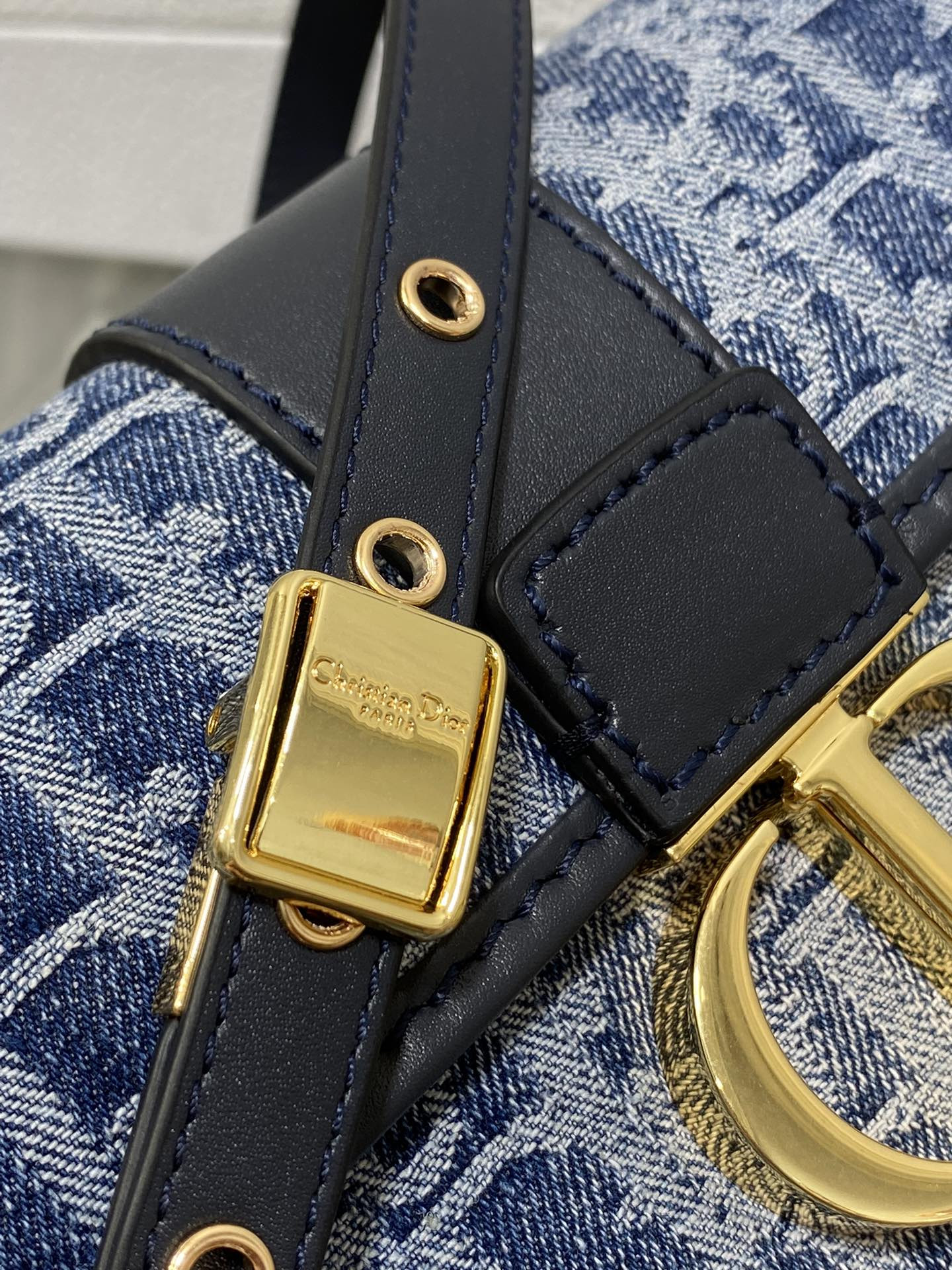 Dior 30 Montaigne East-West Bag with Chain Blue Denim Dior Oblique Jacquard  21 x 12 x 6 cm