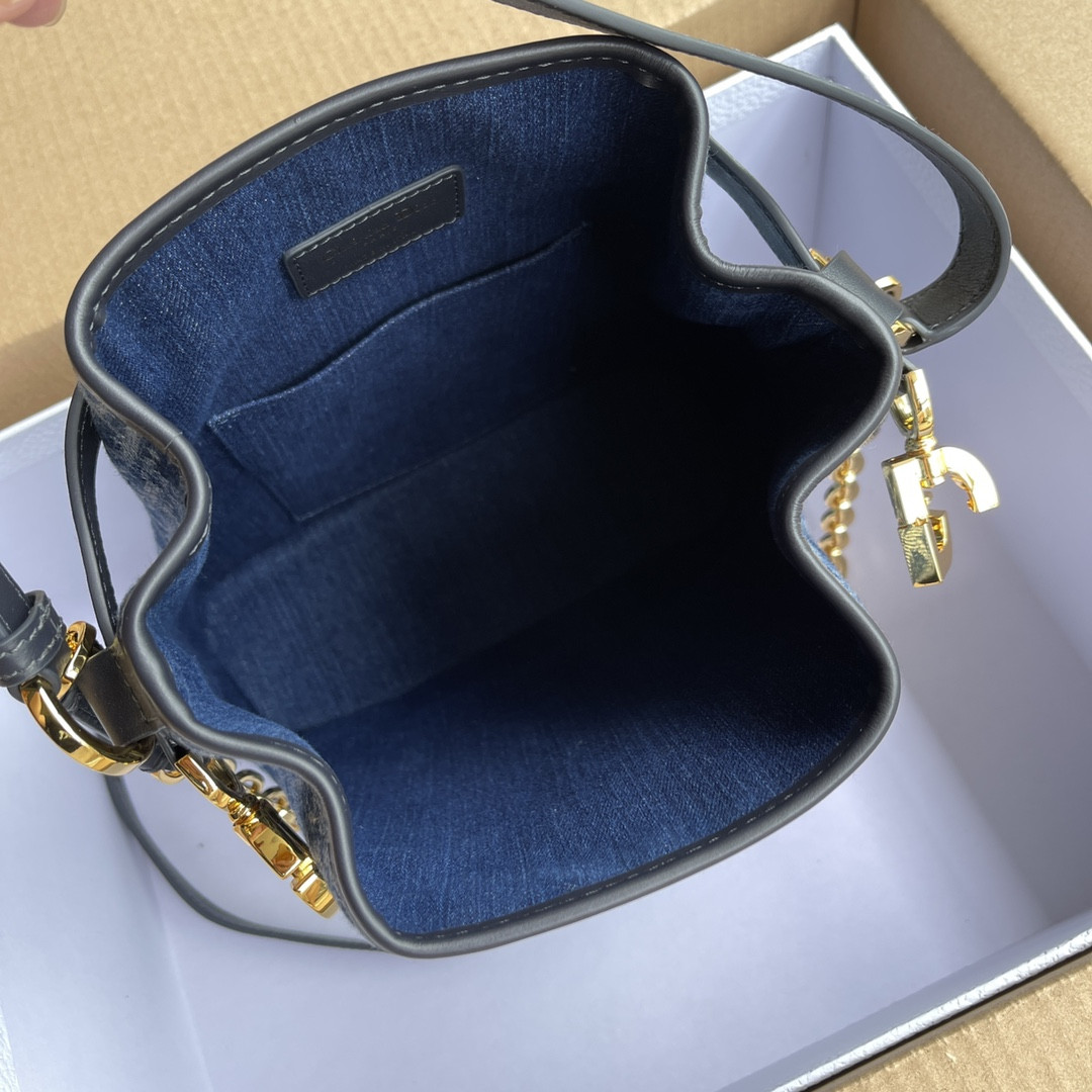 Dior Amber 30Montaigne 24.5×25×11cm