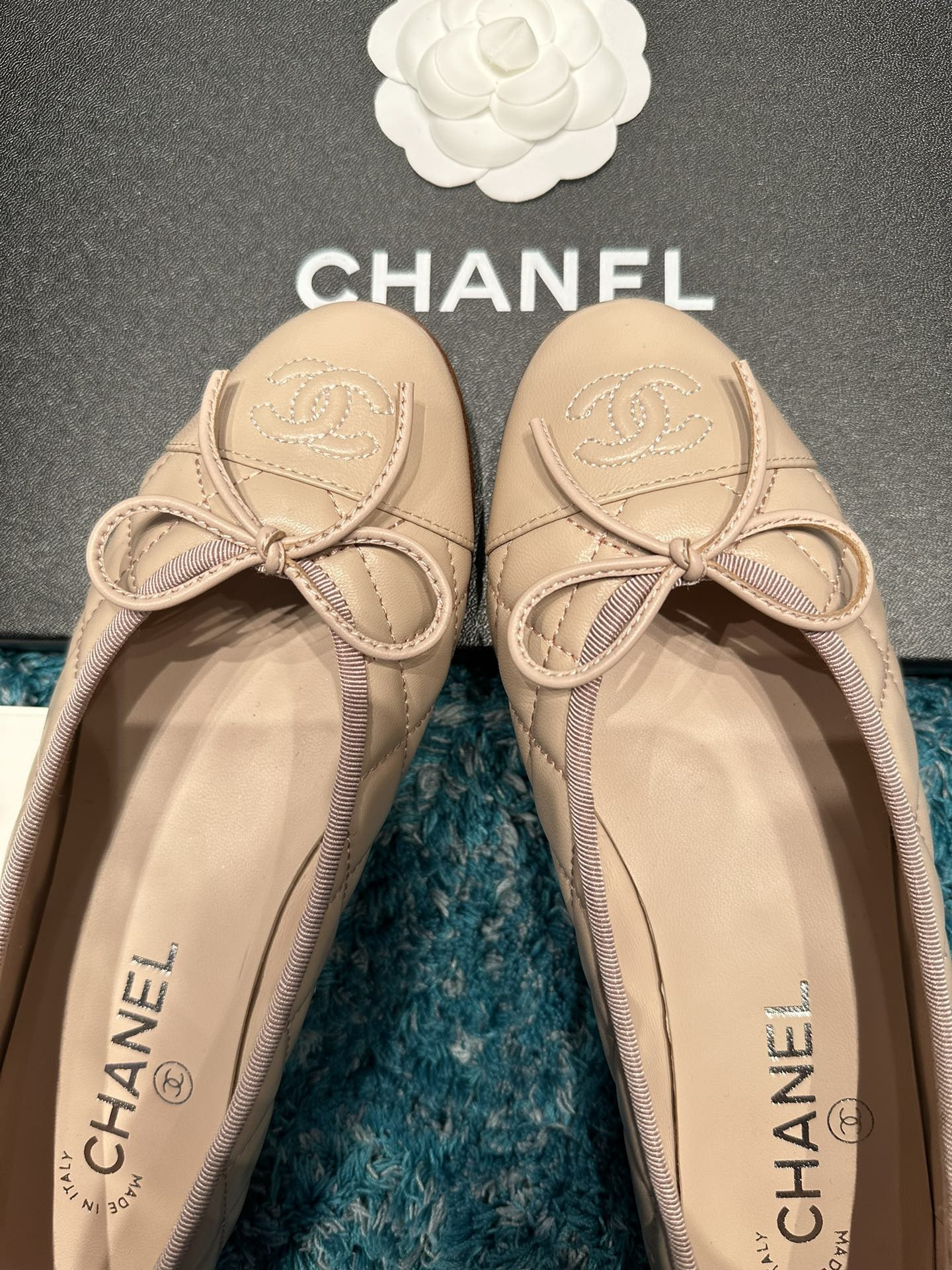 UA CHANEL BALLET FLATS
