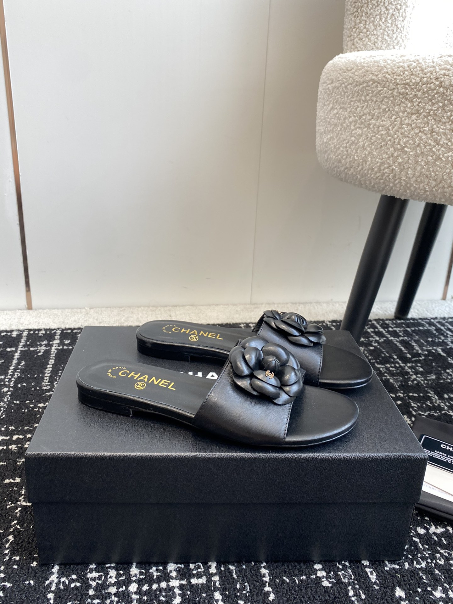 UA CHANEL MULES