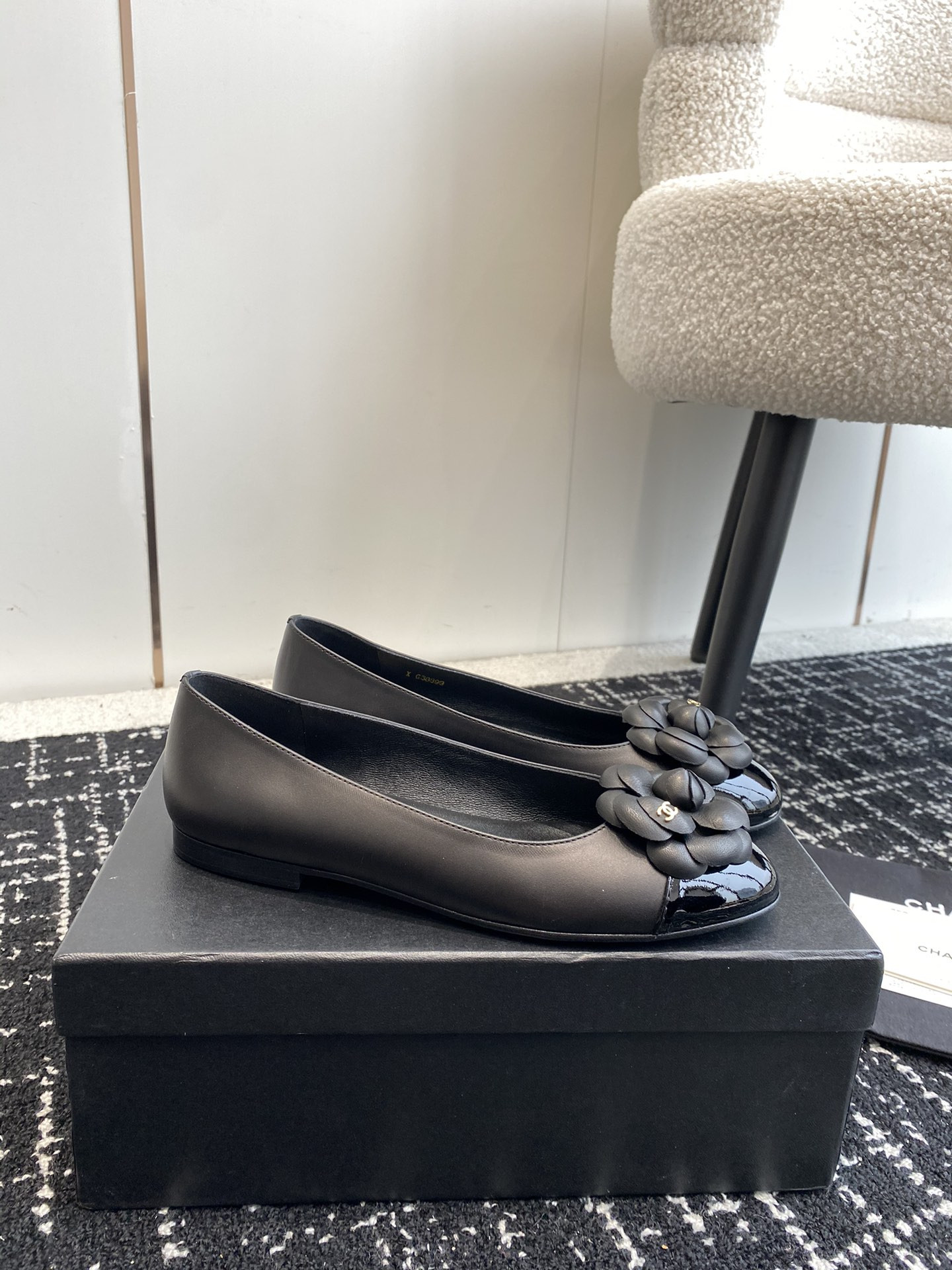 UA CHANEL BALLET FLATS