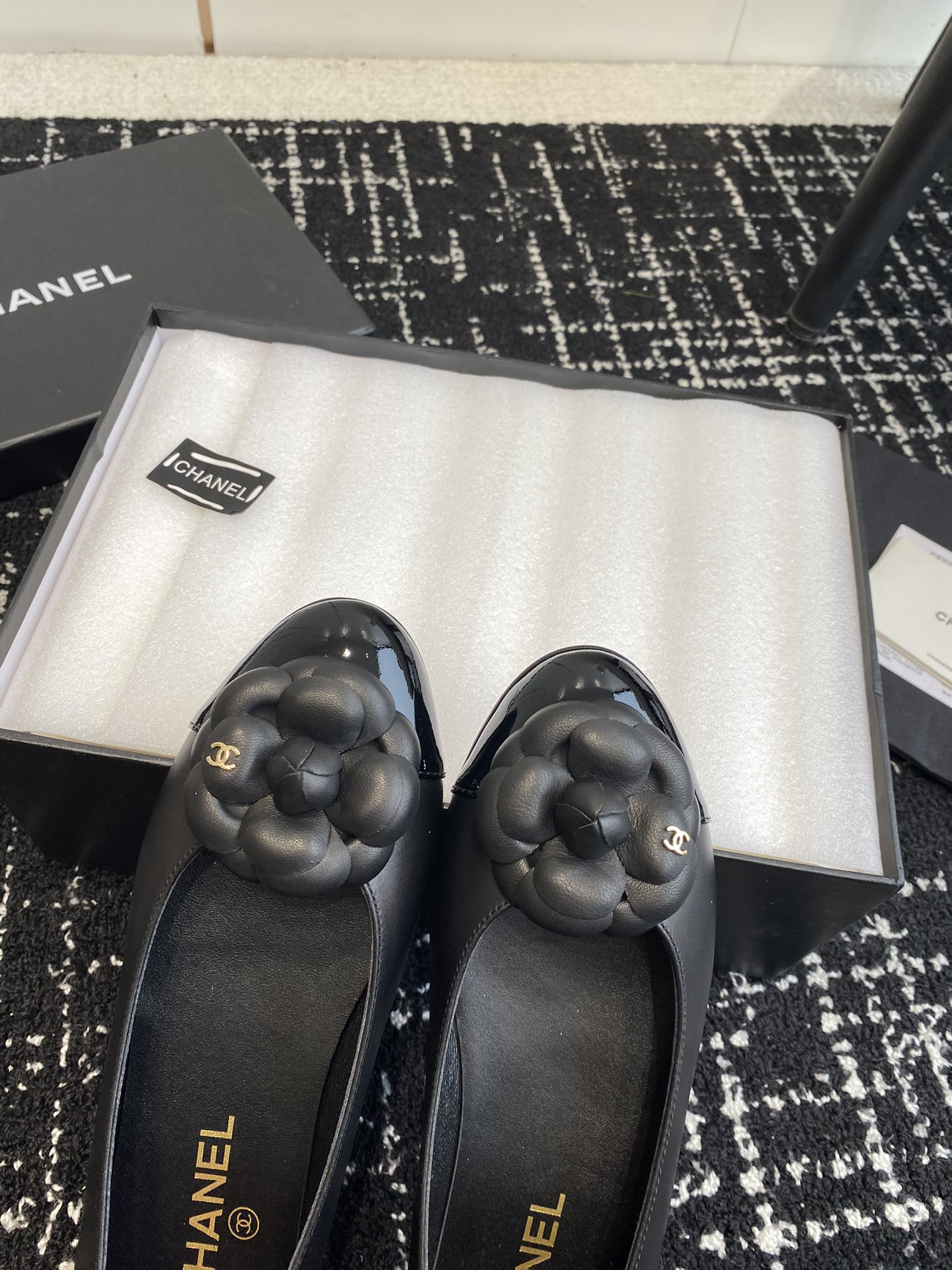 UA CHANEL BALLET FLATS