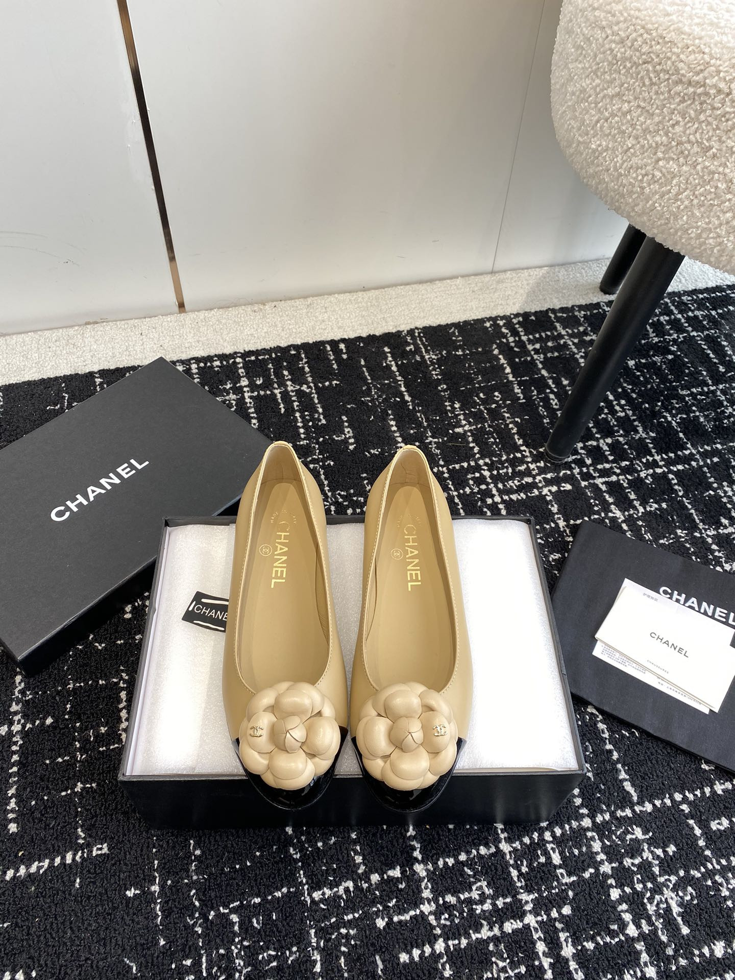 UA CHANEL BALLET FLATS
