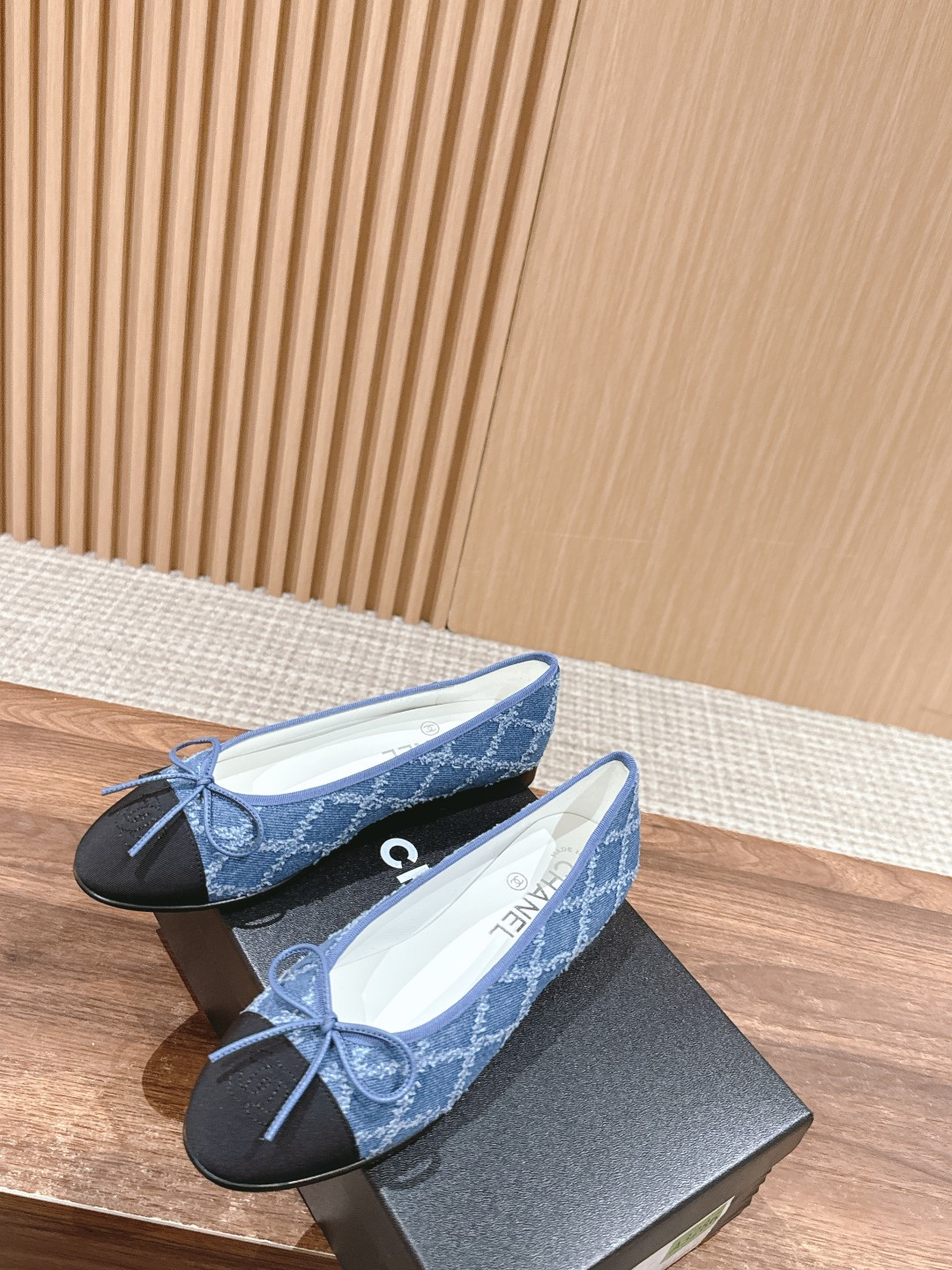 UA CHANEL BALLET FLATS