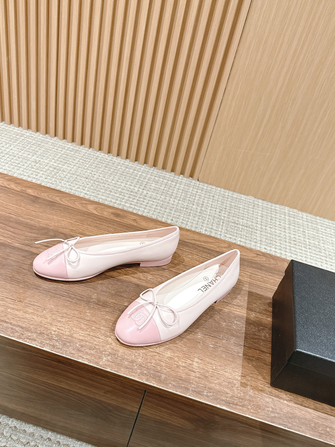 UA CHANEL BALLET FLATS