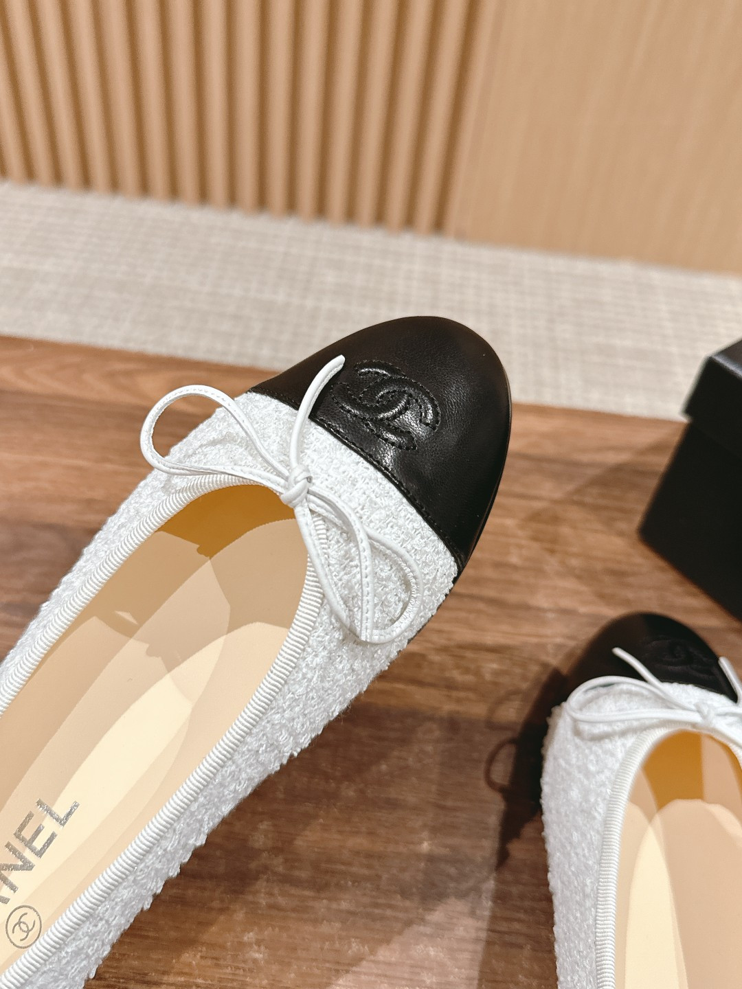 UA CHANEL BALLET FLATS