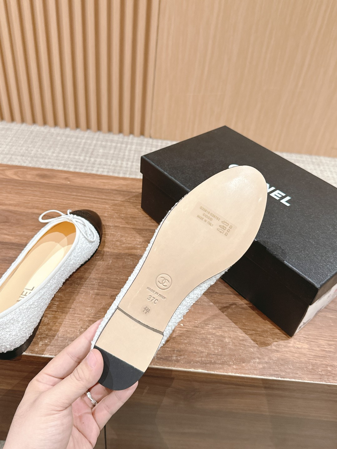 UA CHANEL BALLET FLATS