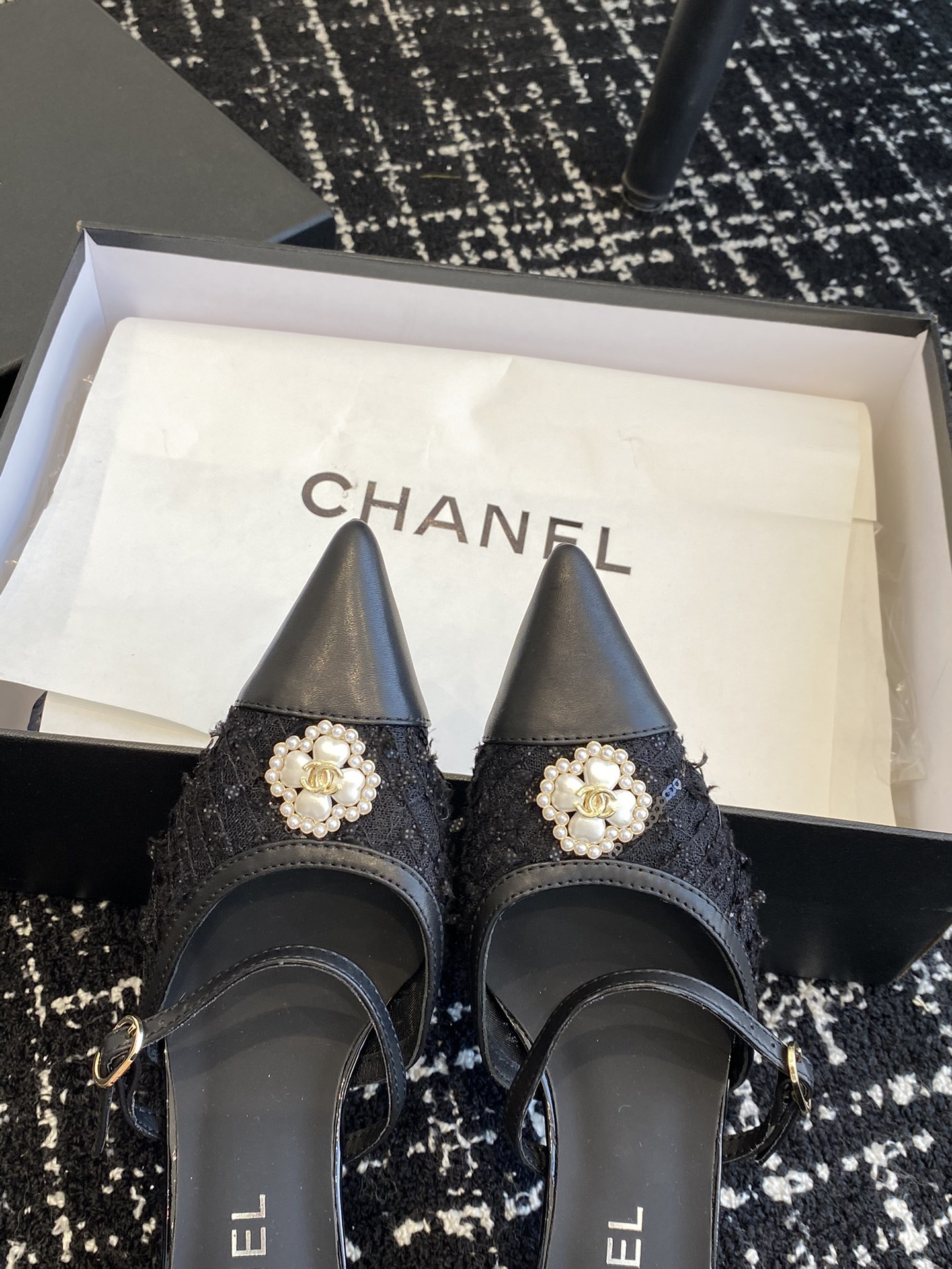 UA CHANEL MULES