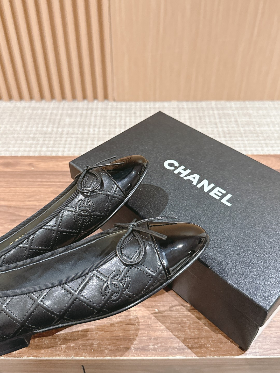 UA CHANEL BALLET FLATS