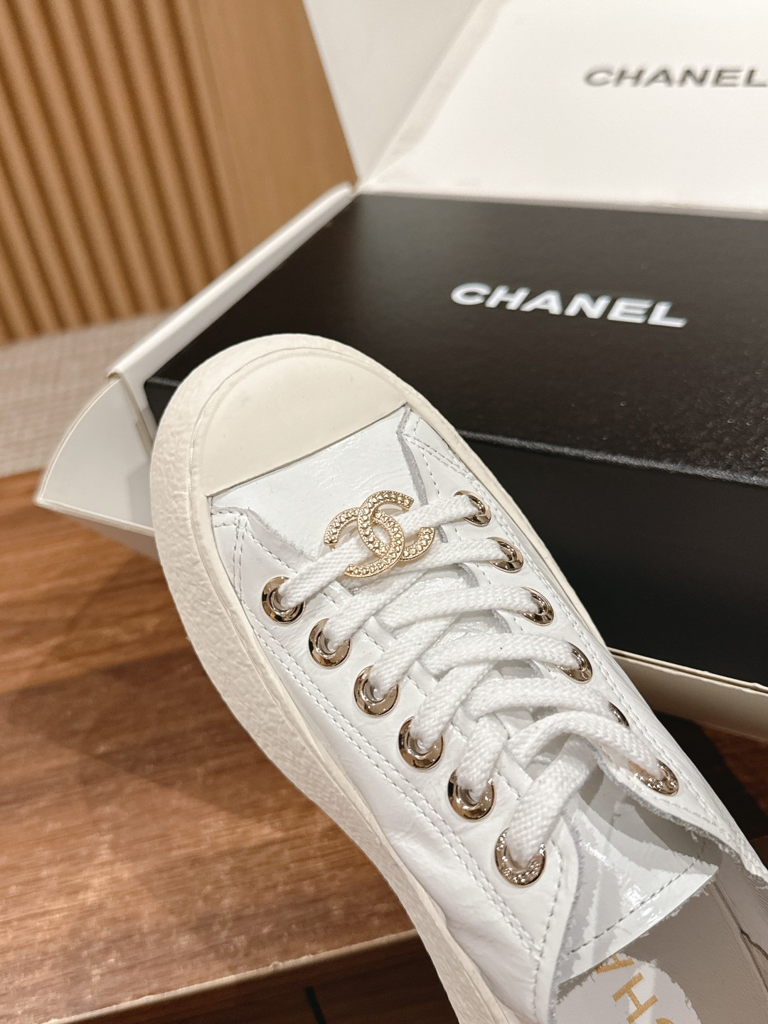 UA CHANEL SNEAKER