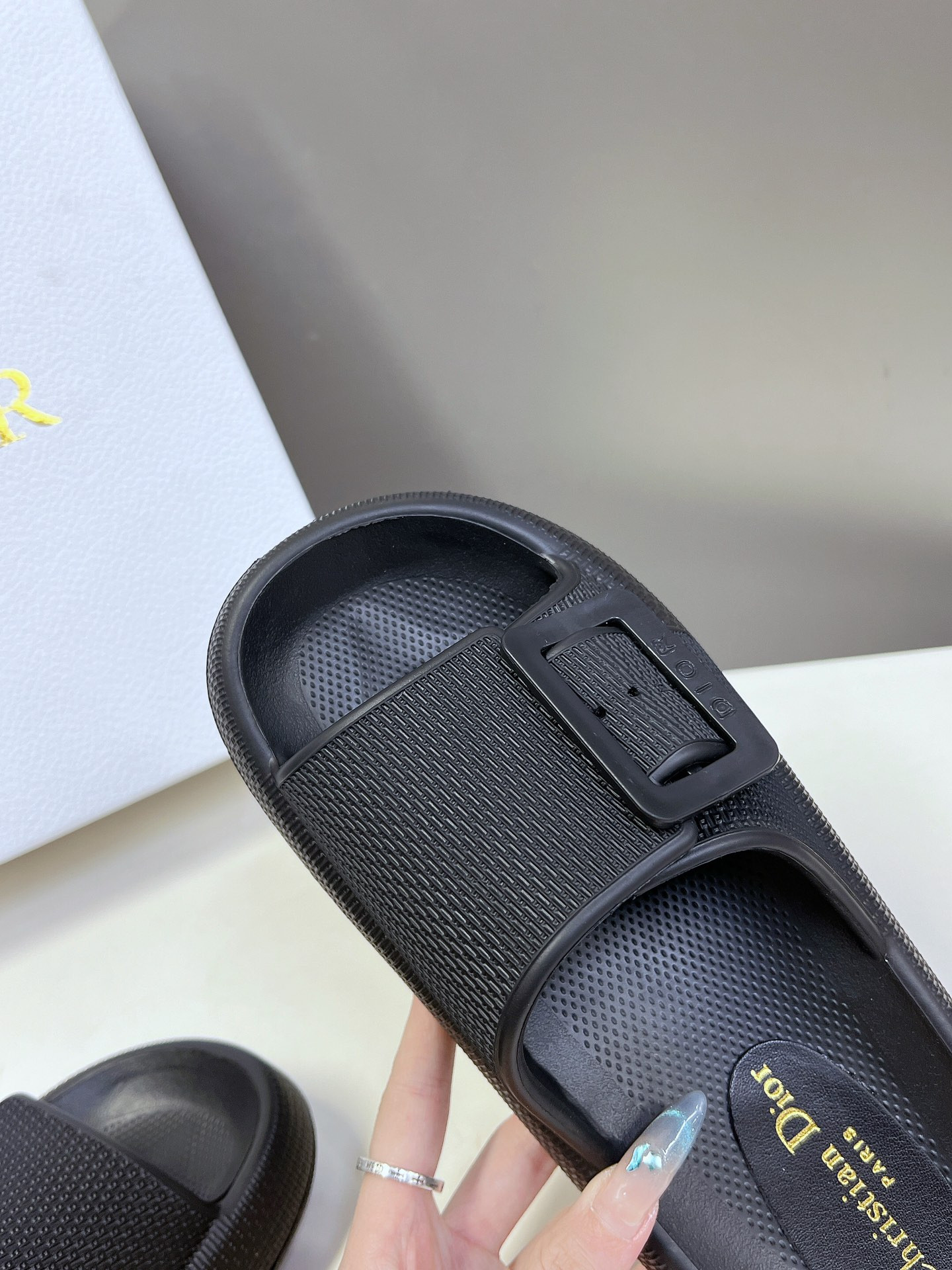 UA Dior Slide