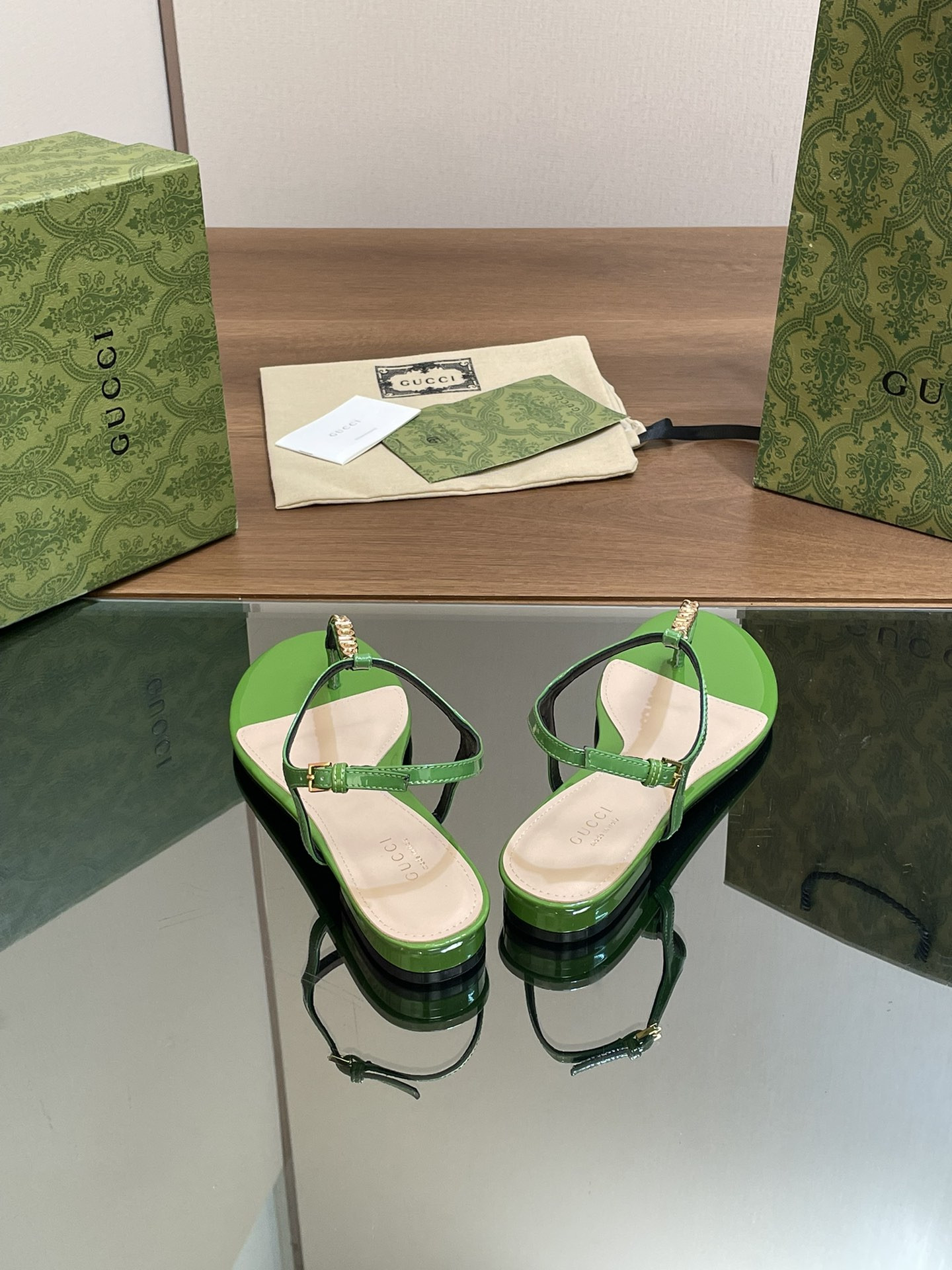 UA GUCCI SIGNORIA THONG SANDAL