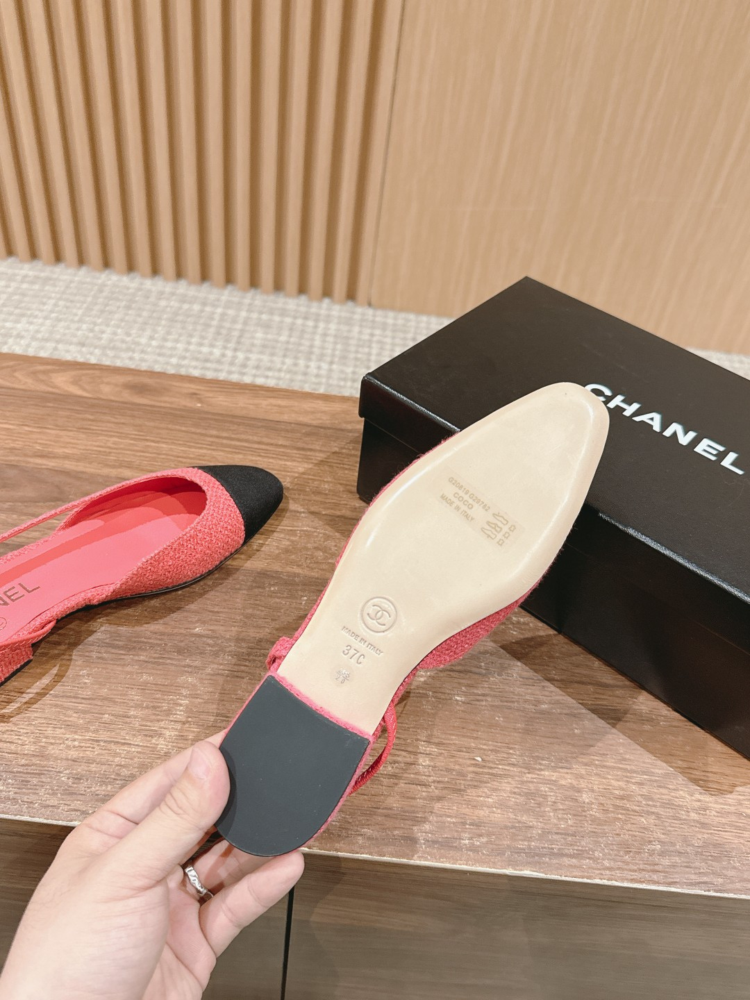 UA CHANEL SLINGBACKS FLAT