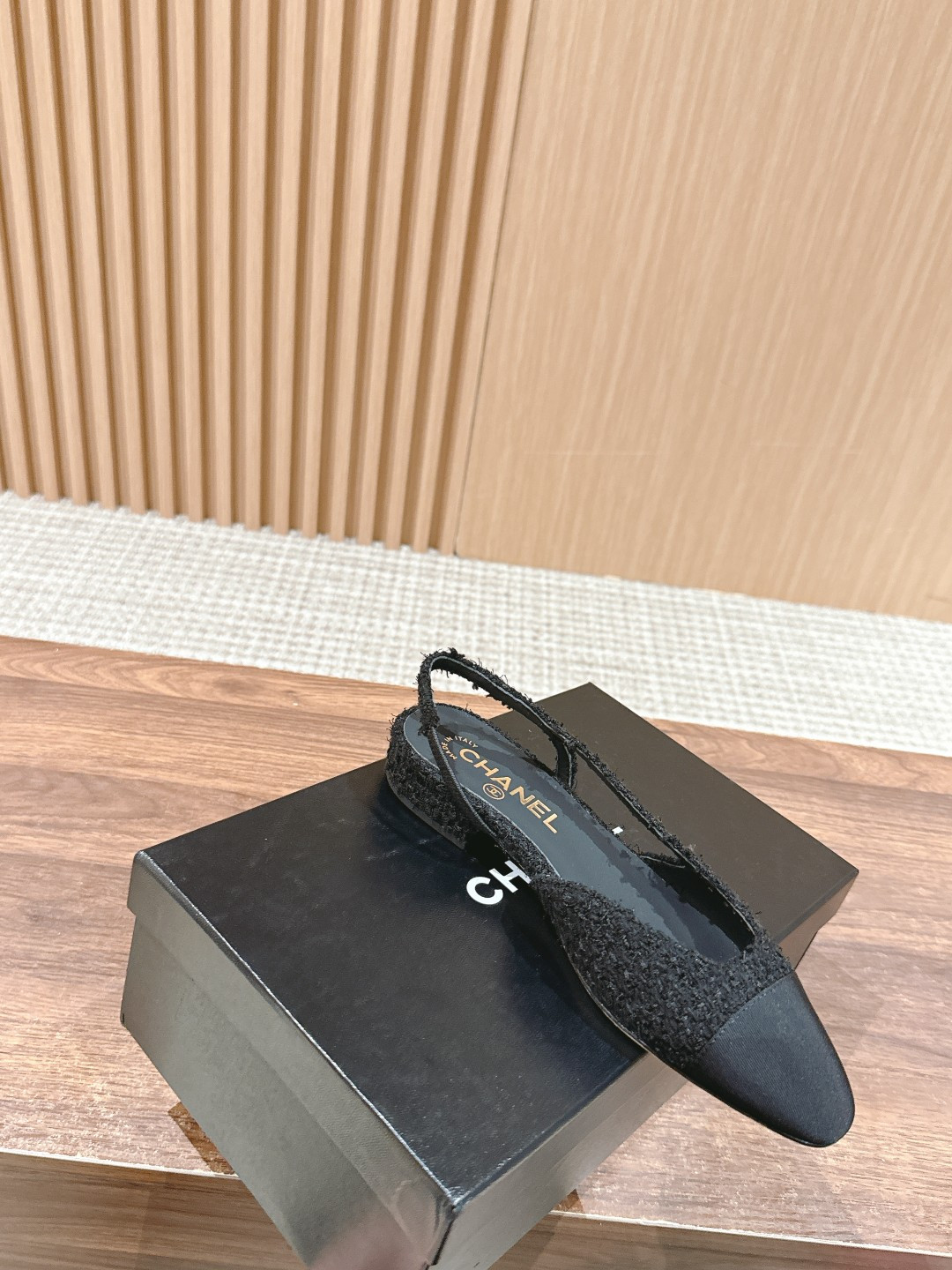 UA CHANEL SLINGBACKS FLAT