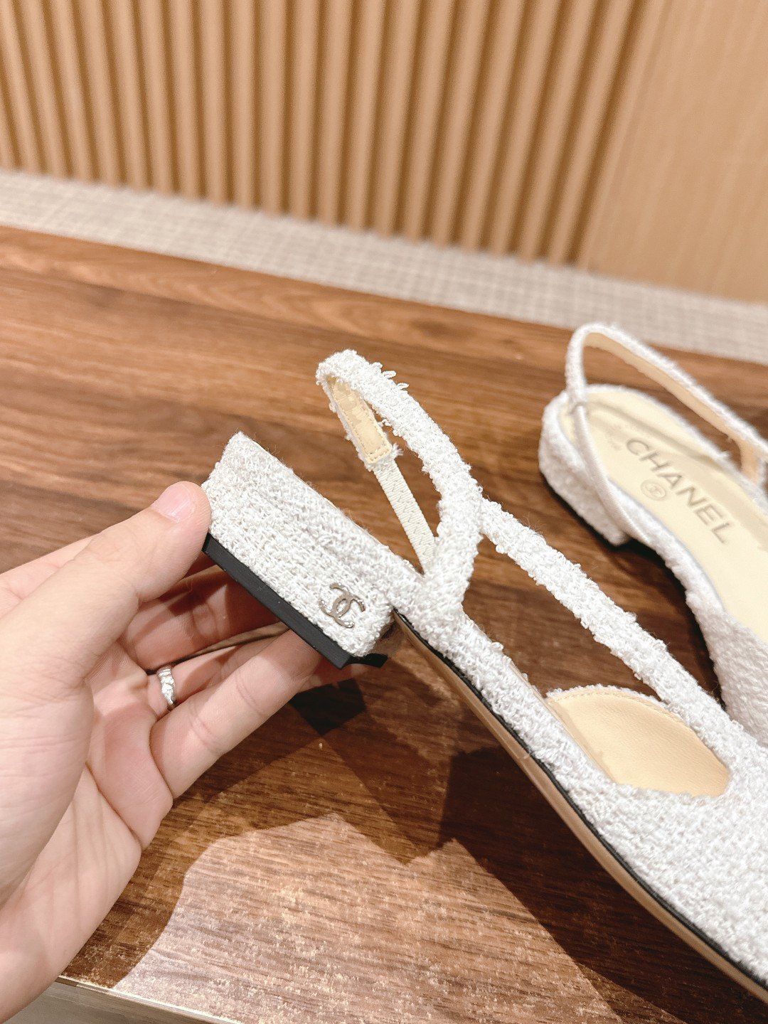 UA CHANEL SLINGBACKS FLAT