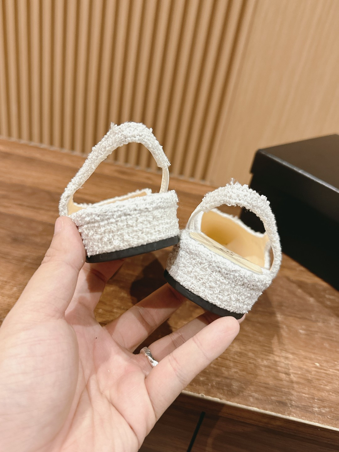 UA CHANEL SLINGBACKS FLAT