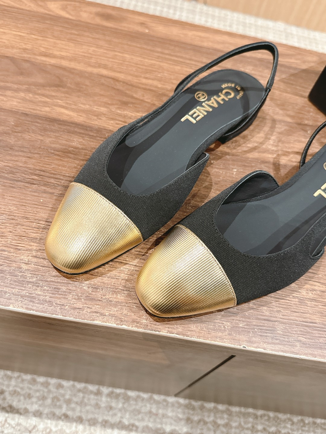 UA CHANEL SLINGBACKS FLAT