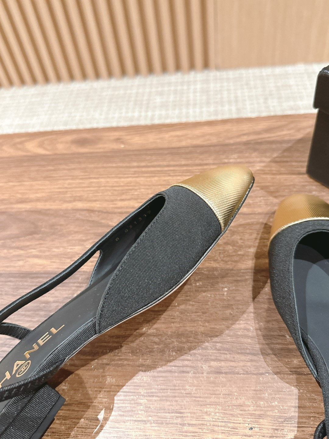 UA CHANEL SLINGBACKS FLAT