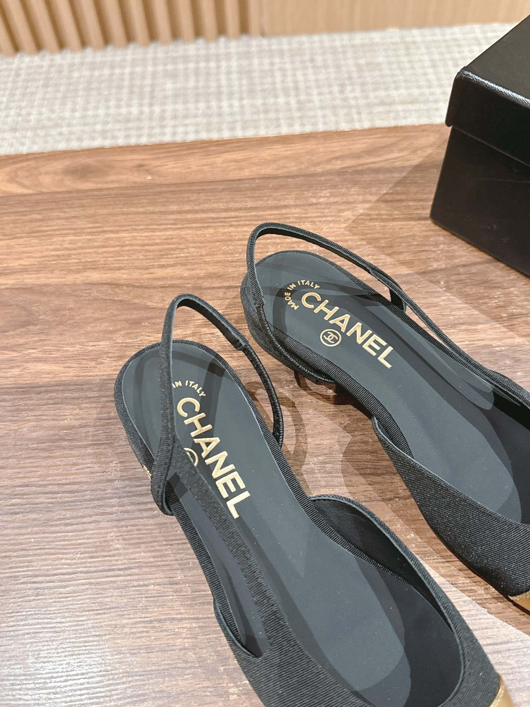 UA CHANEL SLINGBACKS FLAT